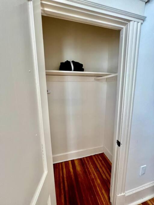 Modern - 3 Bedrooms, 2 Bathrooms * Nova York