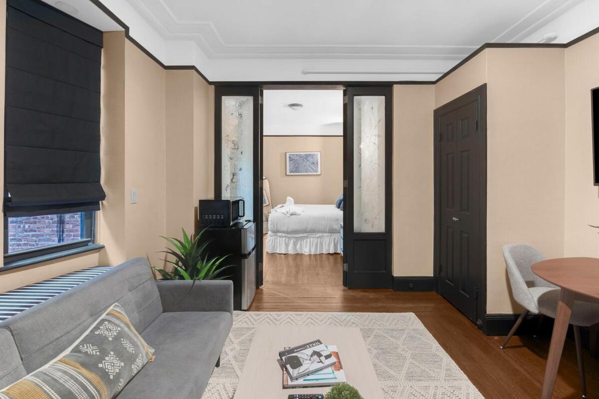 Appartement Walking Score In Heart Of With A Gym New York