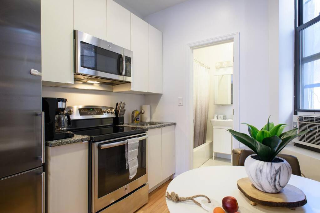 83-3w Ues Park Newly Furnished Xl