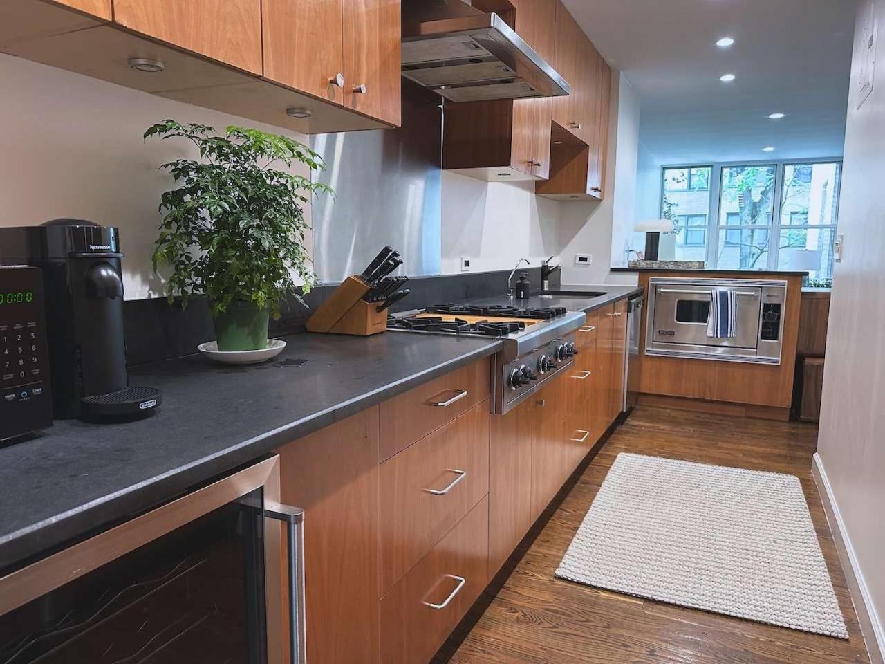 Private Townhome Near Un Сasa de vacaciones *