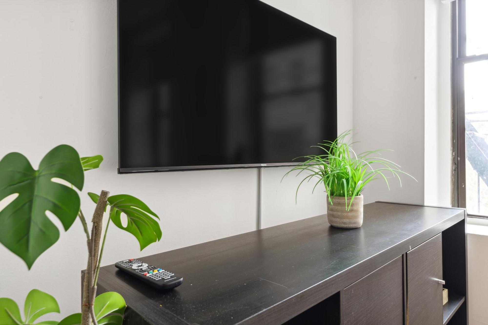 2 Bd Central Apt Next To Diamond District Apartment New York City