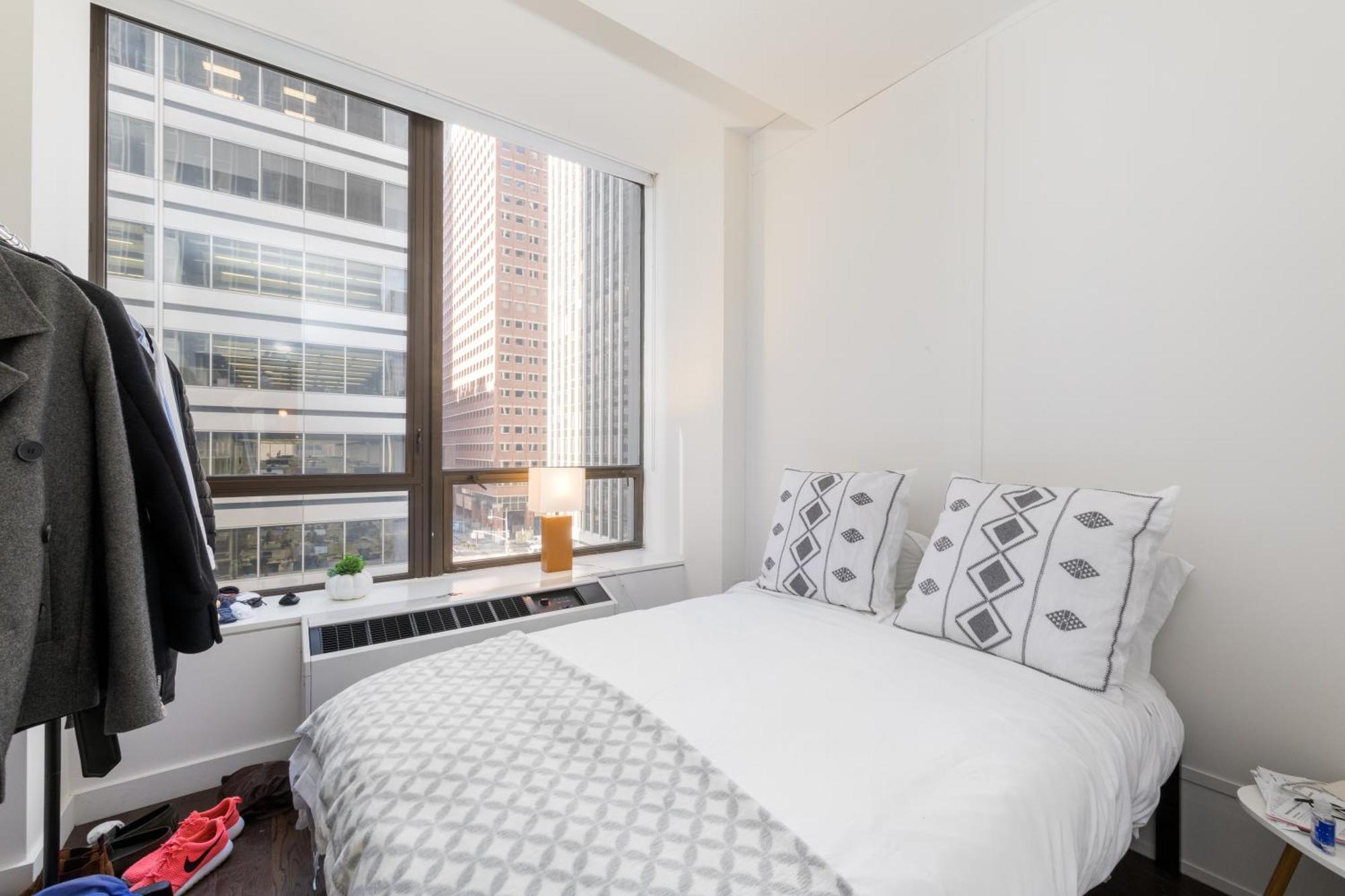 Outstanding & Bright 5bdr & 2 Bth In Downtown Manhattan Appartement *