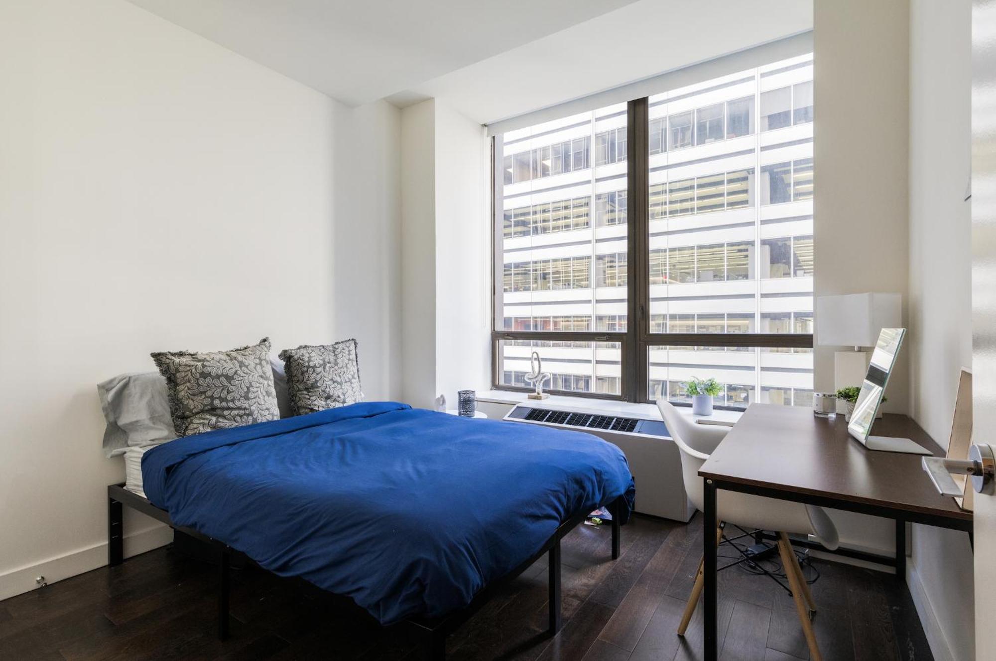 Outstanding & Bright 5bdr & 2 Bth In Downtown Manhattan Appartement
