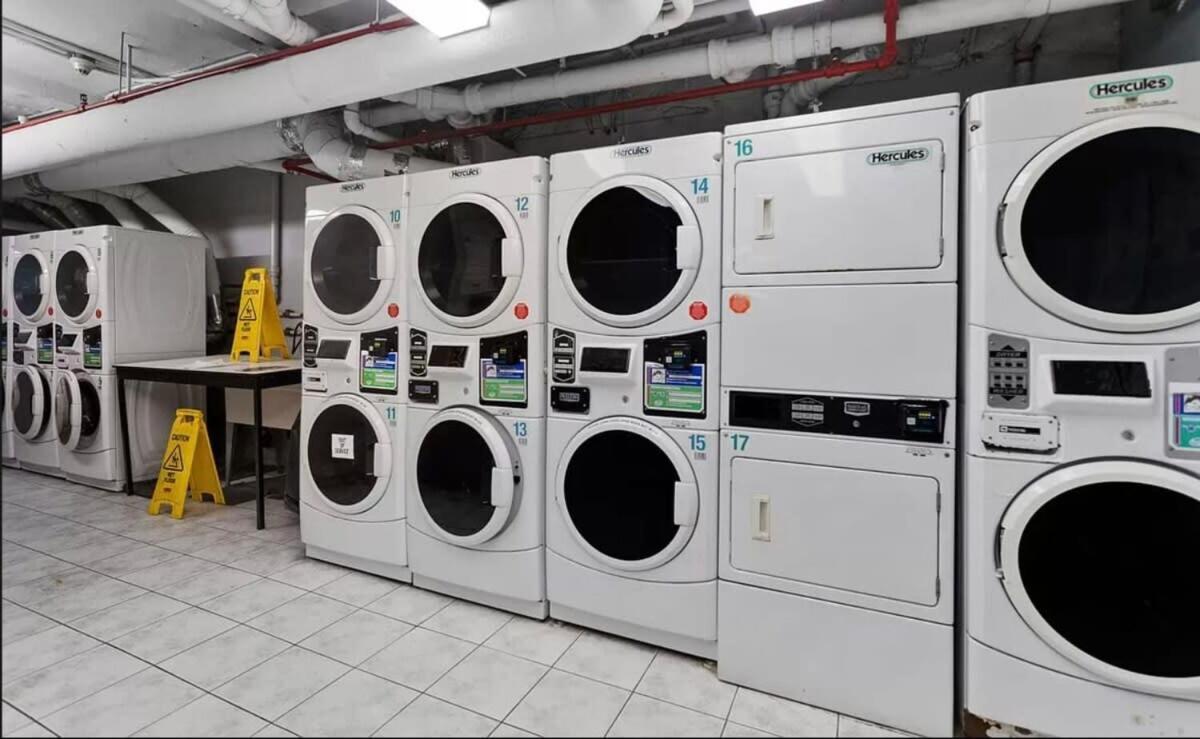 73-1504 Newly Reno Uws Doorman Gym Laundry Appartement *