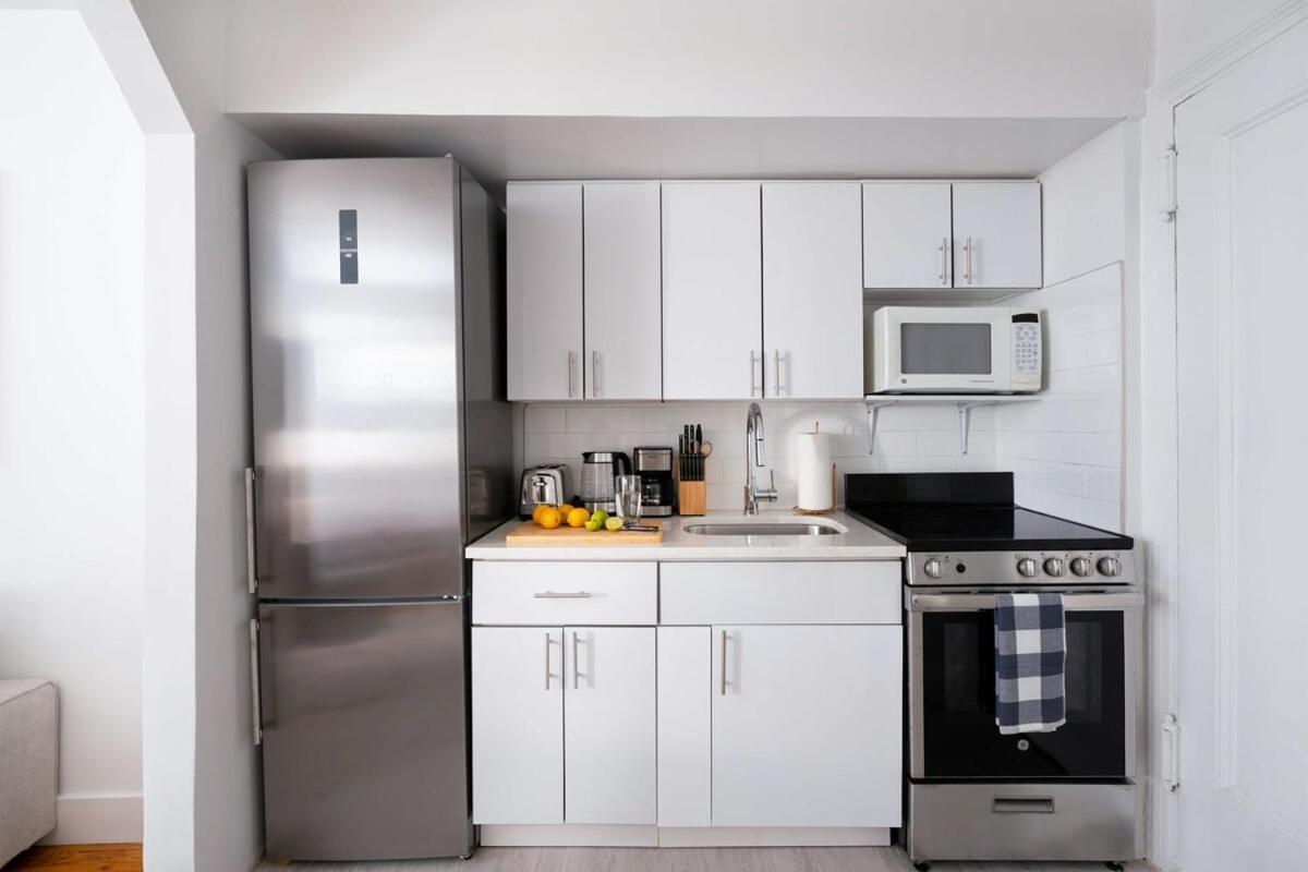 444-3a Newly Renovated 1br - Elevator Building Appartamento