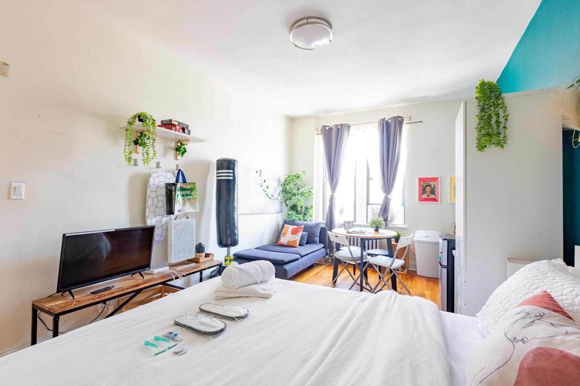 Appartamento Boho By Delicate Only 25 Min To Times Square Near Citi Field, Us Open Shared Bathroom Cat Friendly Only