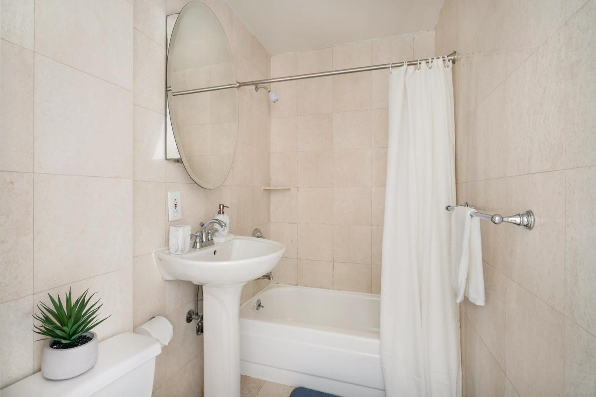 73-518 Newly Reno Uws Doorman Gym Laundry Appartement New York