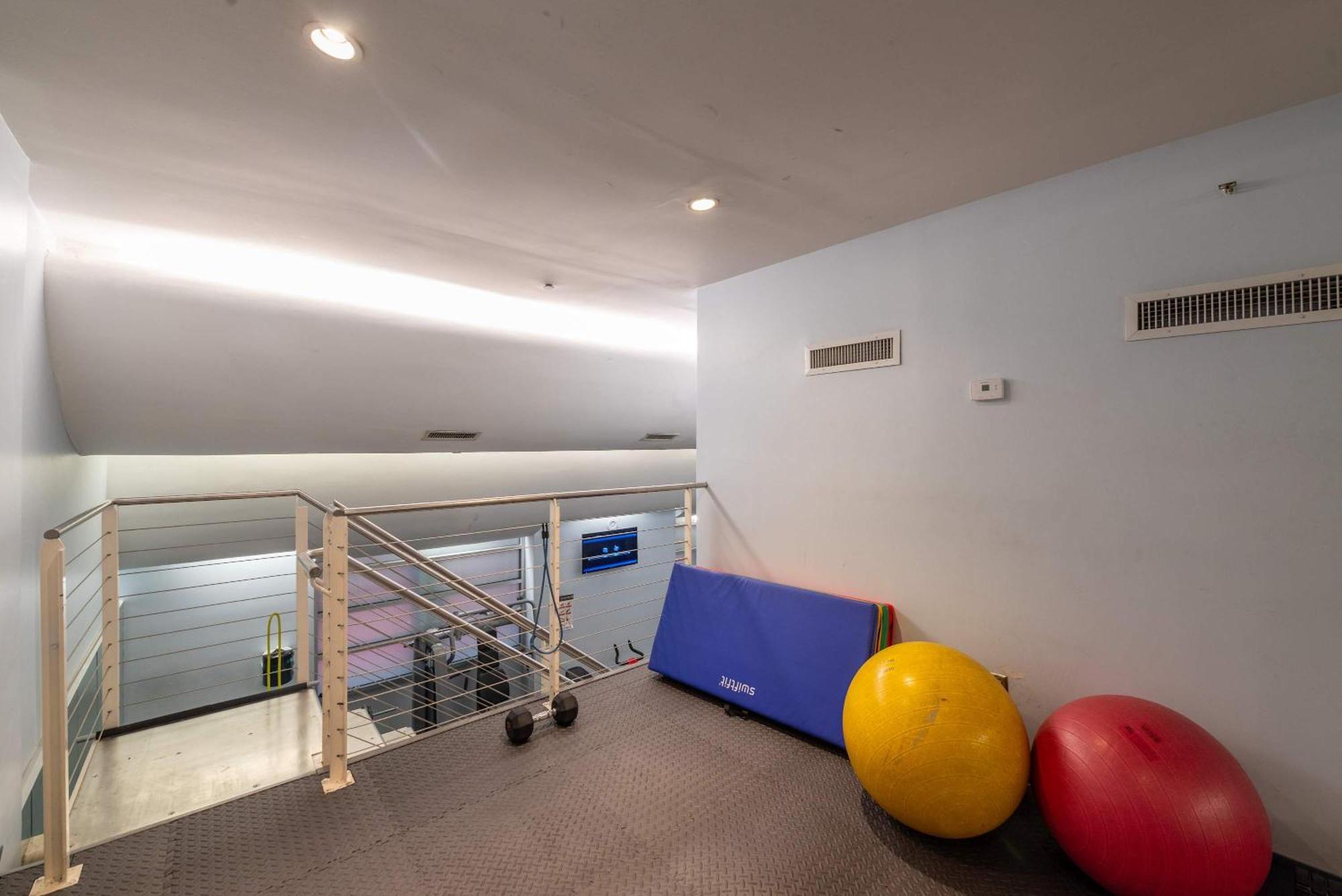 Appartement Walking Score In Heart Of With A Gym *