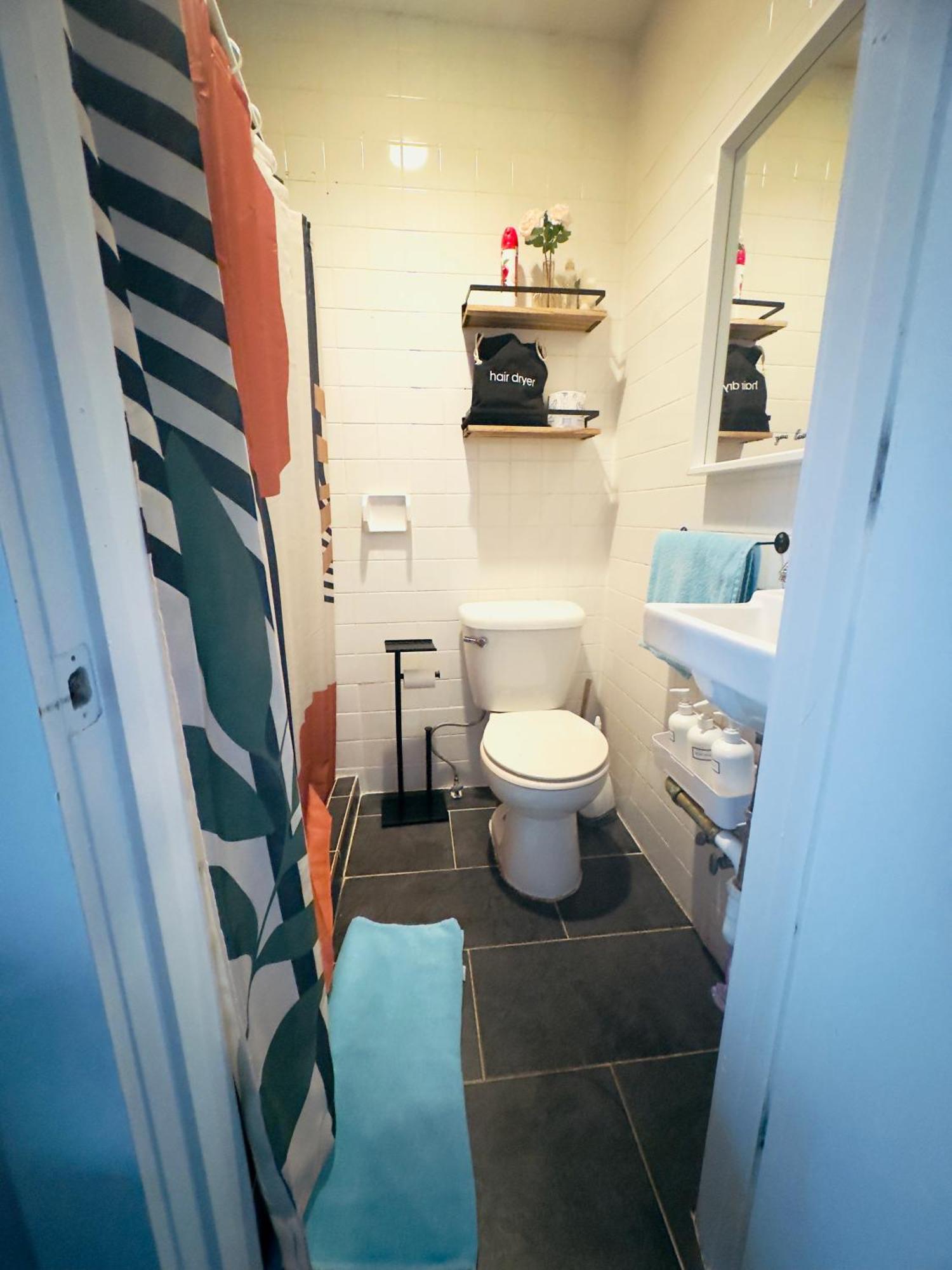 Private With Private Bathroom And Backyard Séjour chez l'habitant