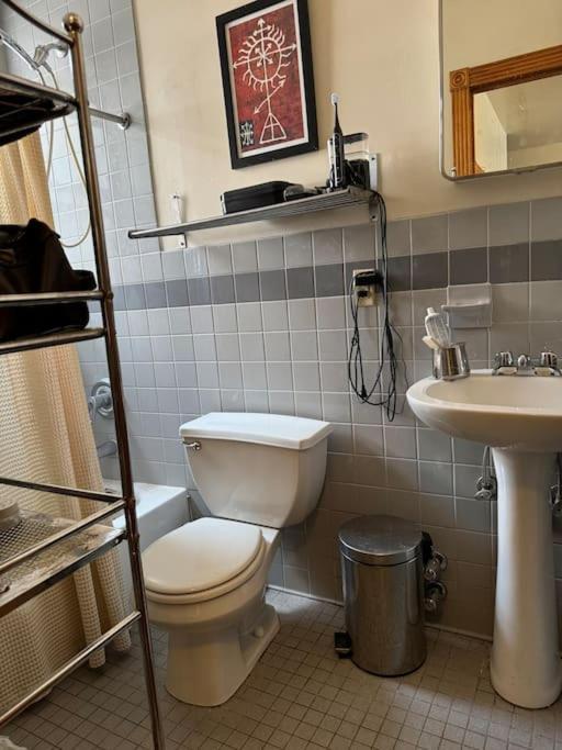 1 Bedroom Retreat In West Harlem - Near Columbia U Appartement *
