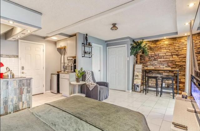 Appartement Brooklyn Spacious Space With Private Entrance, Bathroom, & Backyard - Full-kitchen *