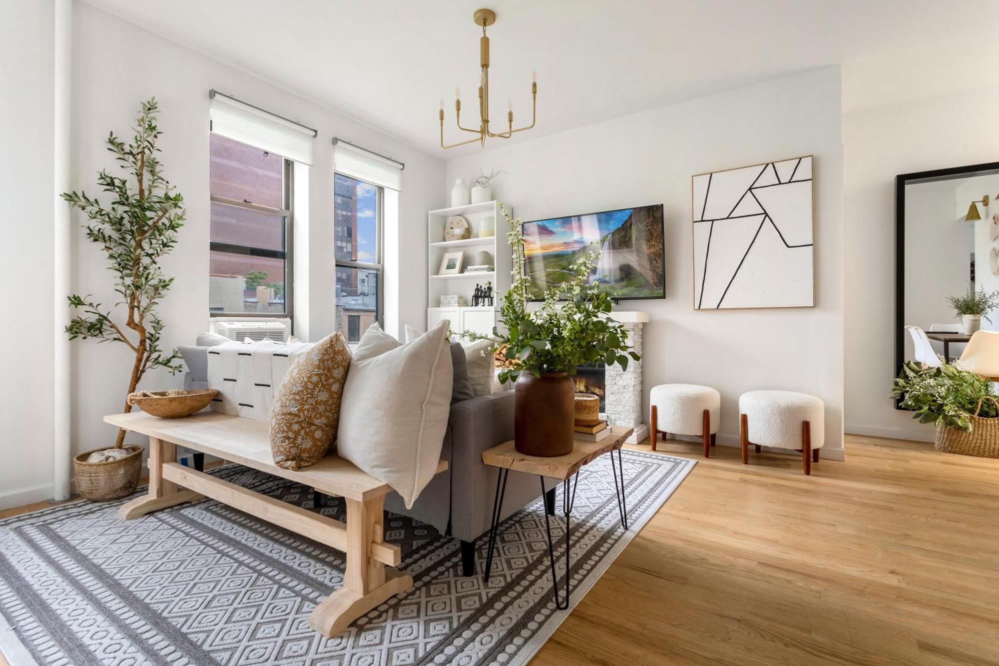 Bright Designer In Historic Harlem, 20 Minutes From Times Square! Appartement