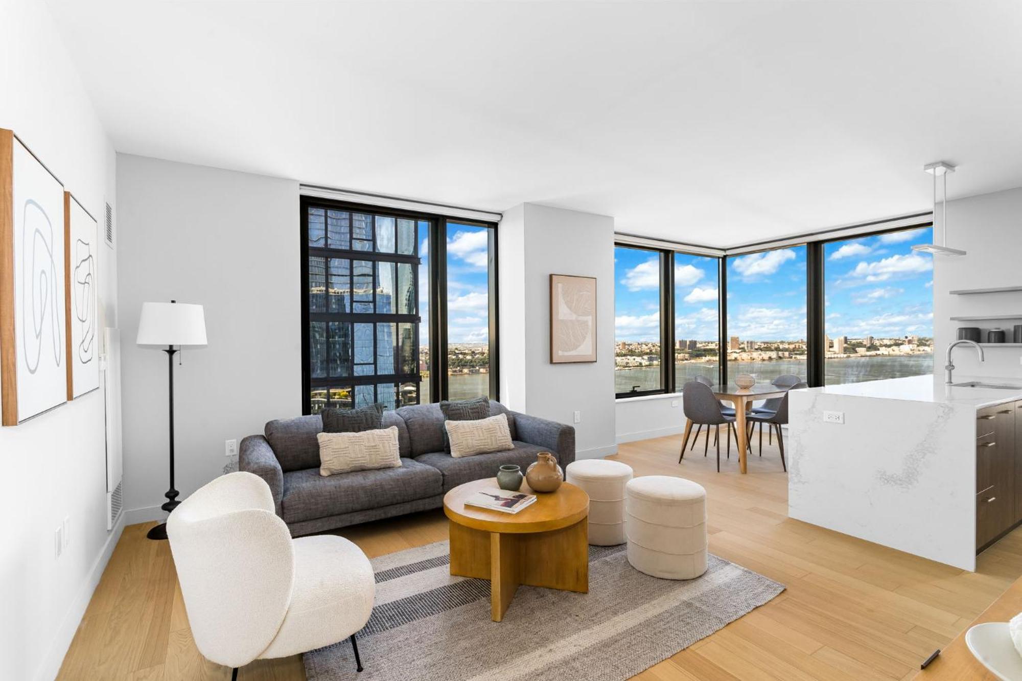 Modern Stylish 2br 2ba In Hudson Yard Appartement