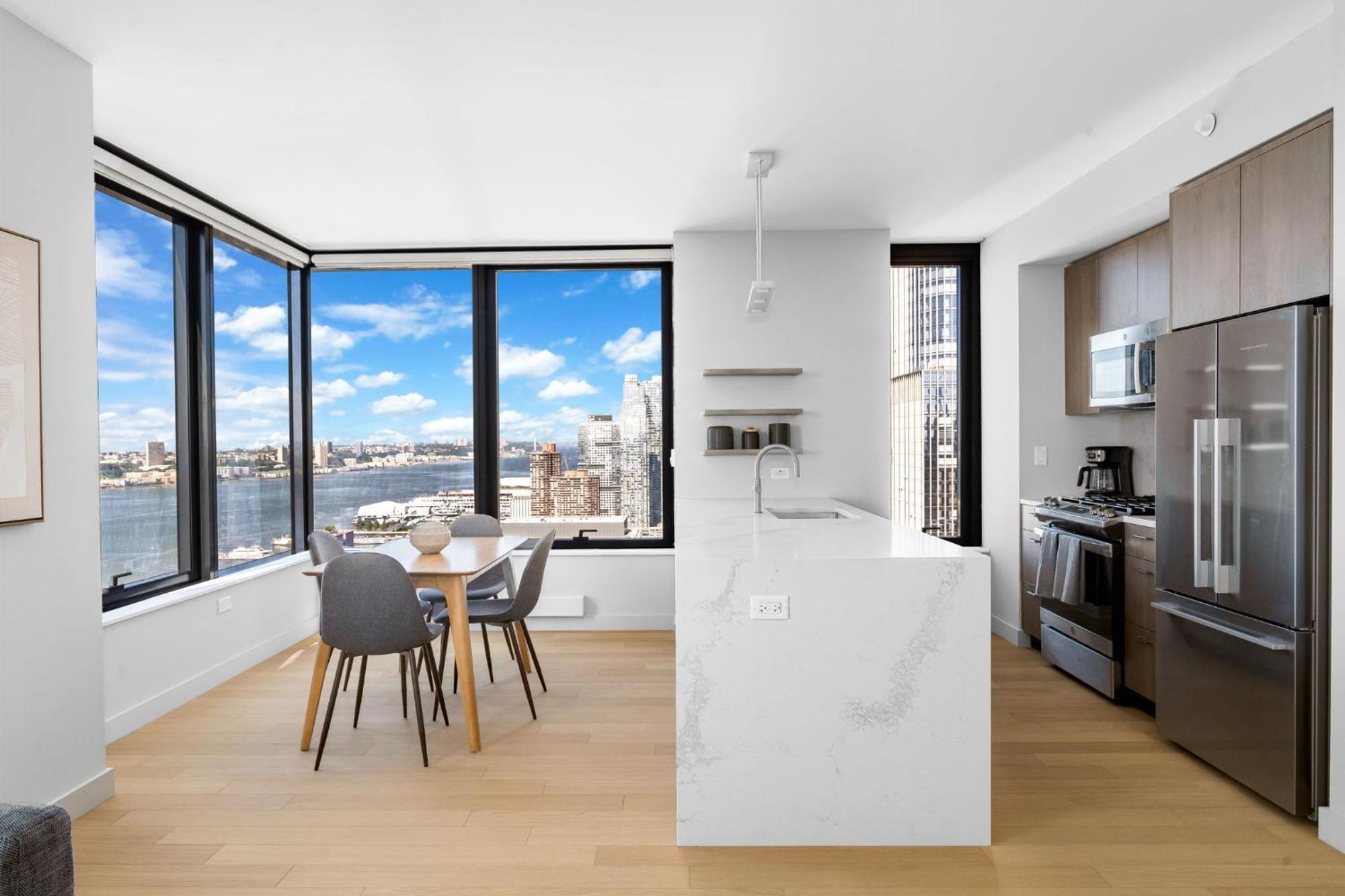 Modern Stylish 2br 2ba In Hudson Yard Appartement