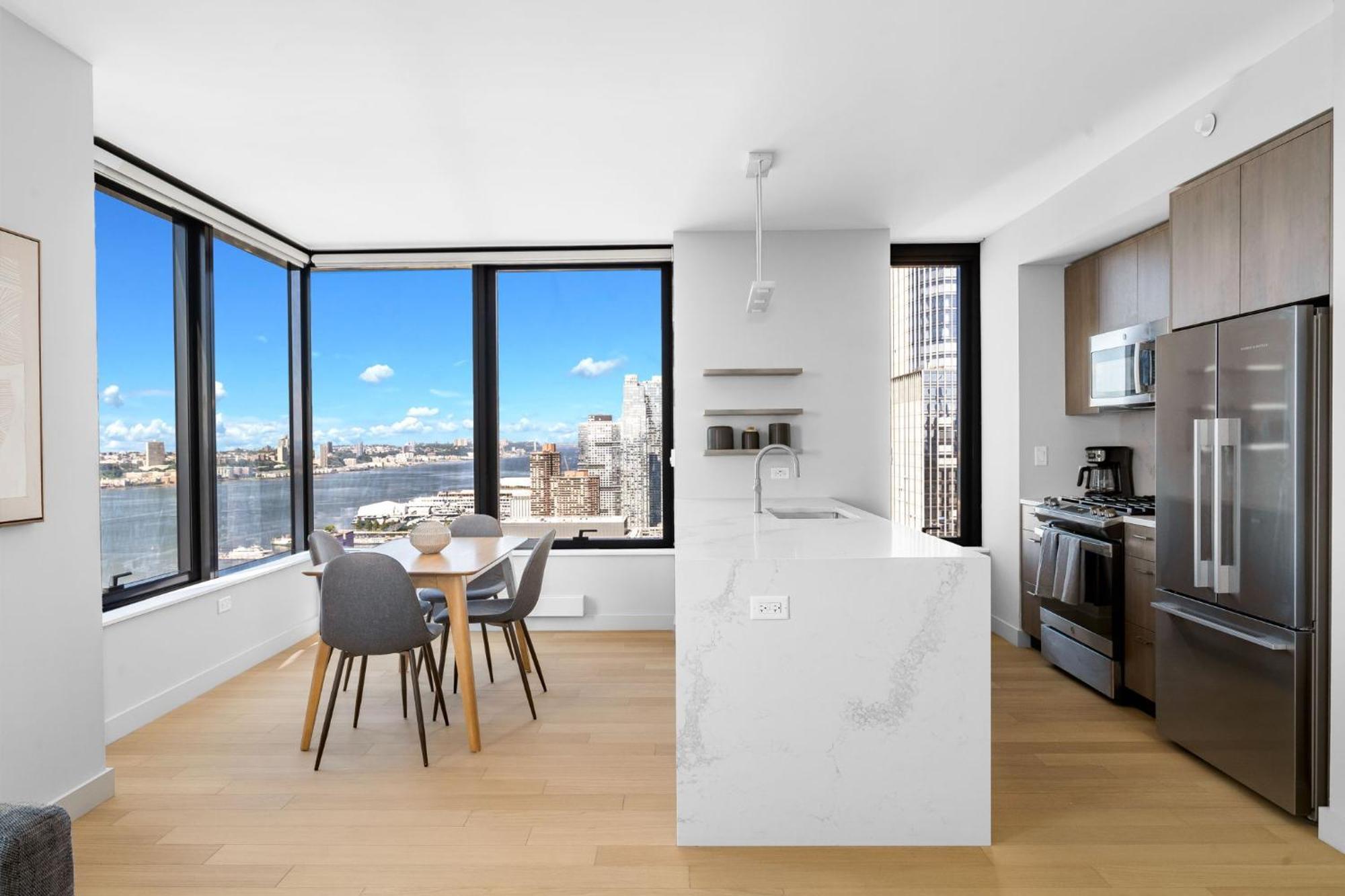 Modern Stylish 2br 2ba In Hudson Yard Appartement