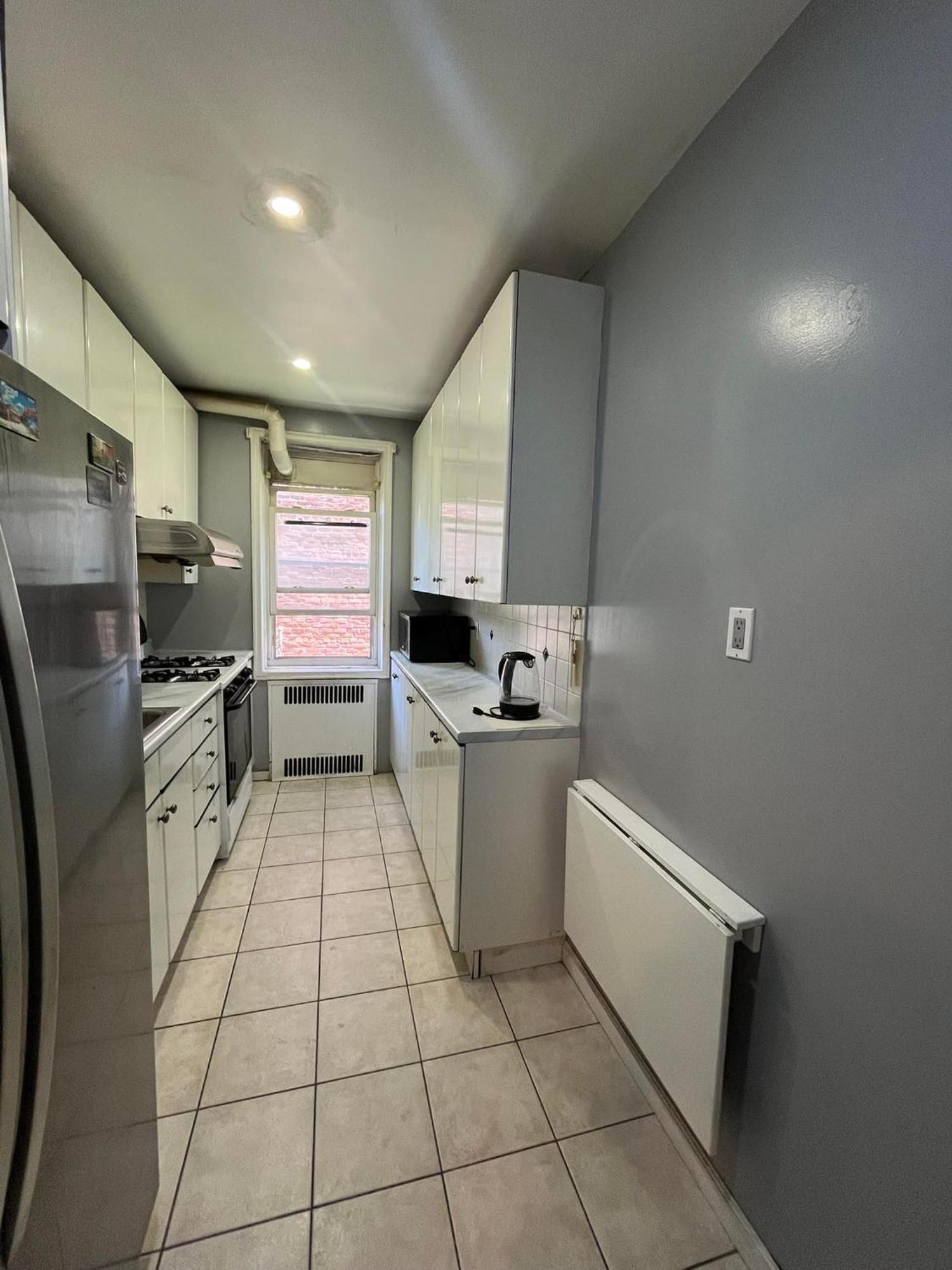 Lejlighed 2 Large Bedrooms In Rego Park