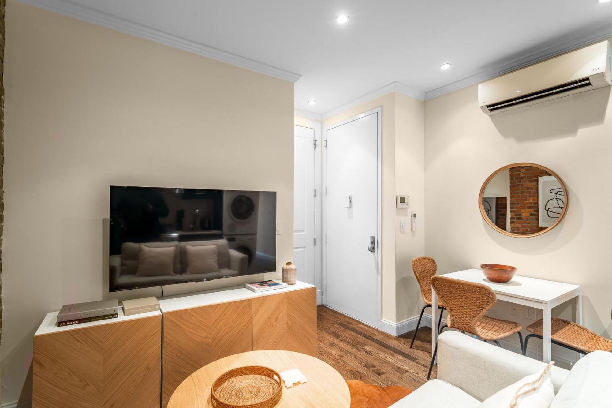 Charming Near The Guggenheim With Shared Bath Séjour chez l'habitant