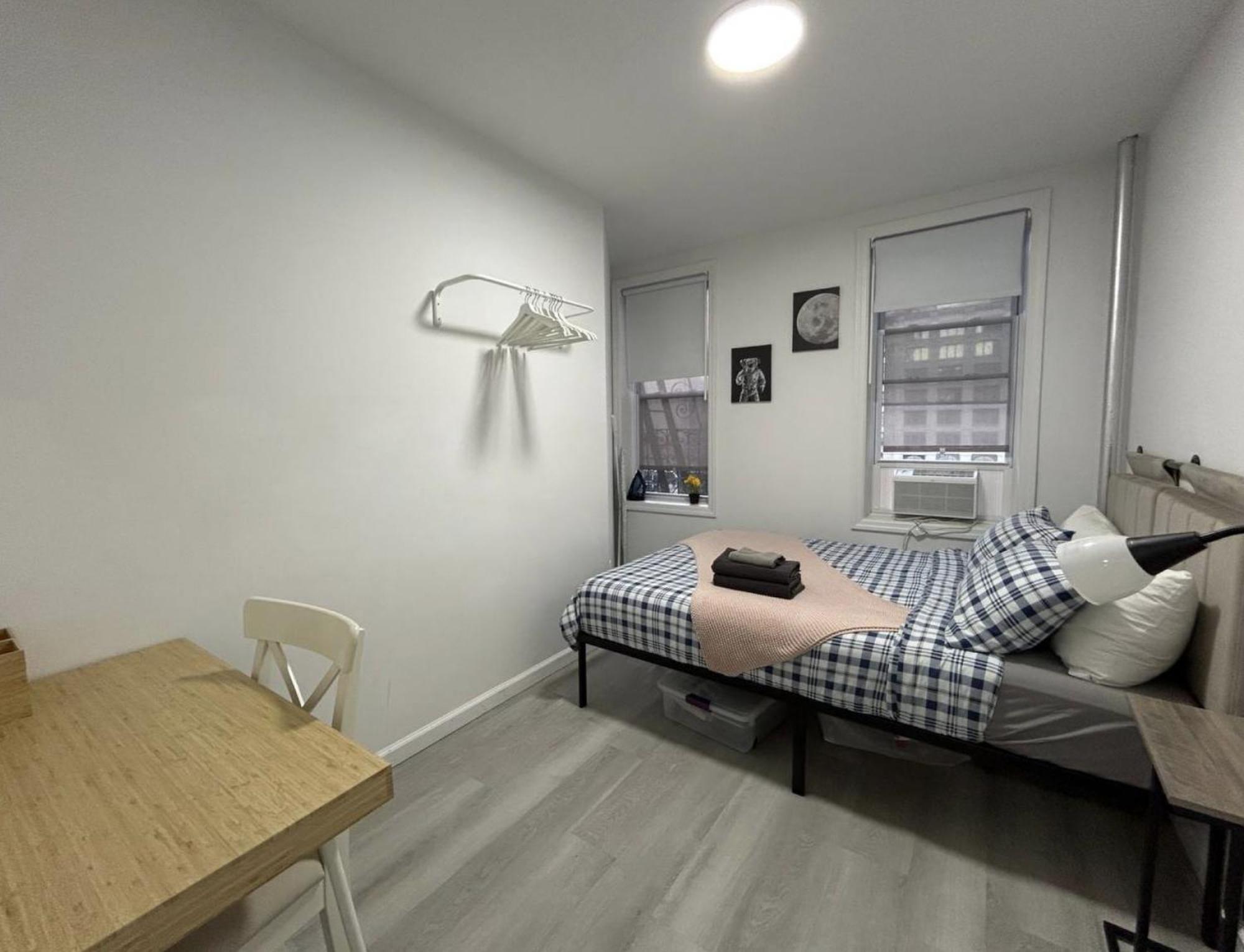 2 Bedroom Modern Unit In Manhattan