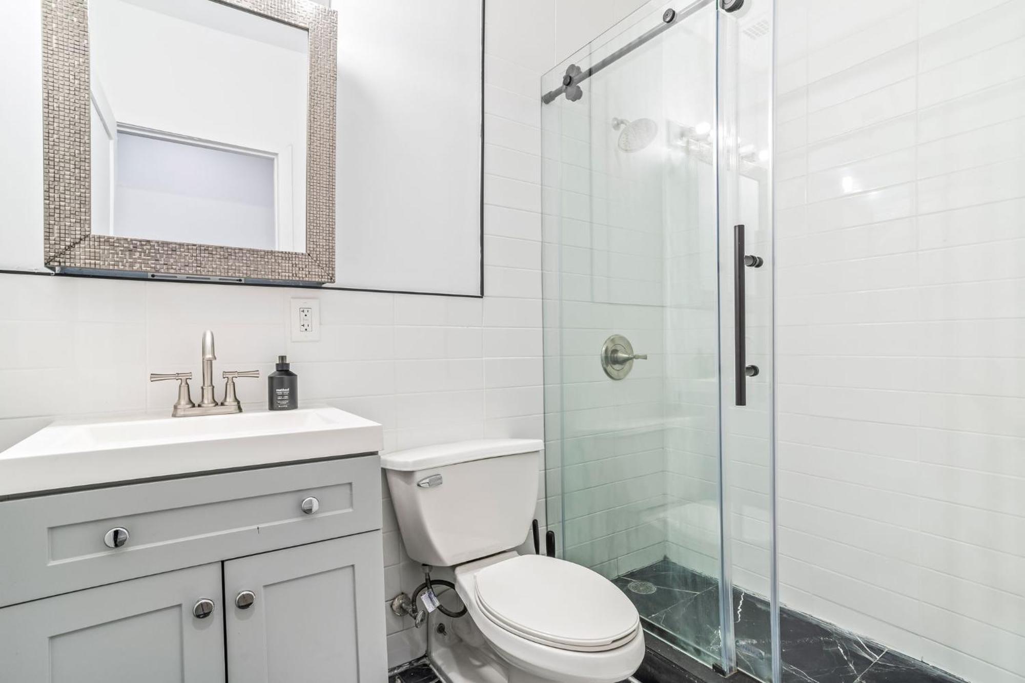 Stylish 2 Bed 1 Bath By The Chrysler Building & Vibrant Murray Hill
