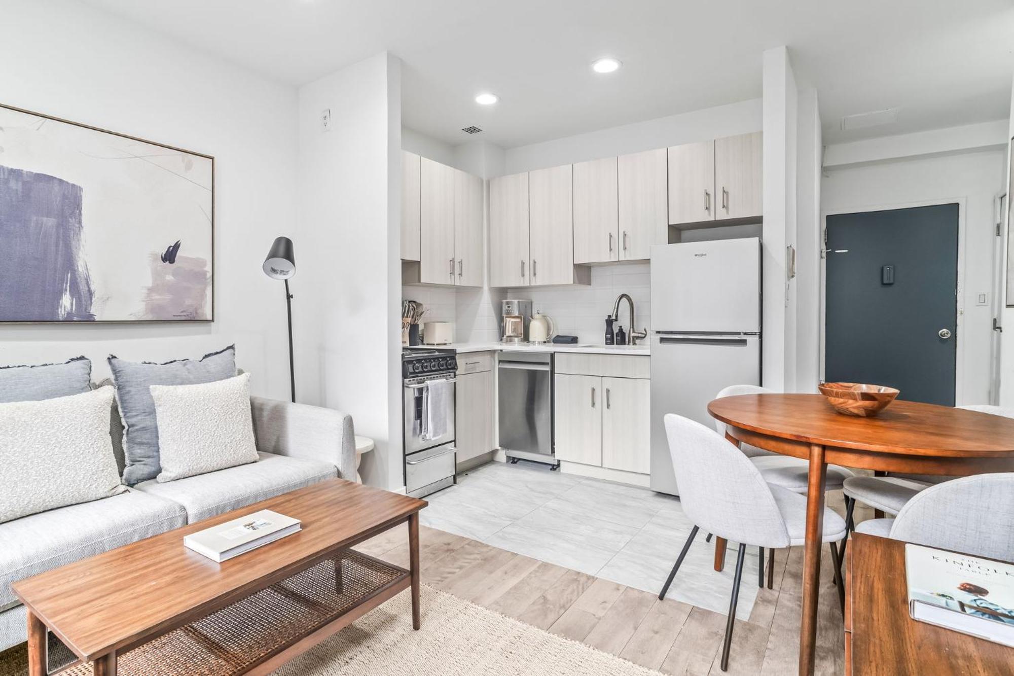 Stylish 2 Bed 1 Bath By The Chrysler Building & Vibrant Murray Hill New York