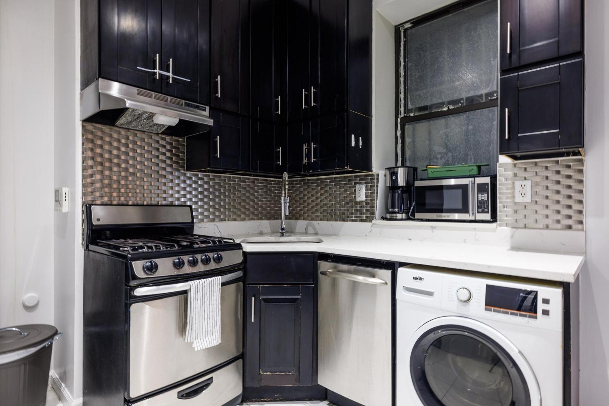 Enjoy Easy Access To The Heart Of Uws * New York