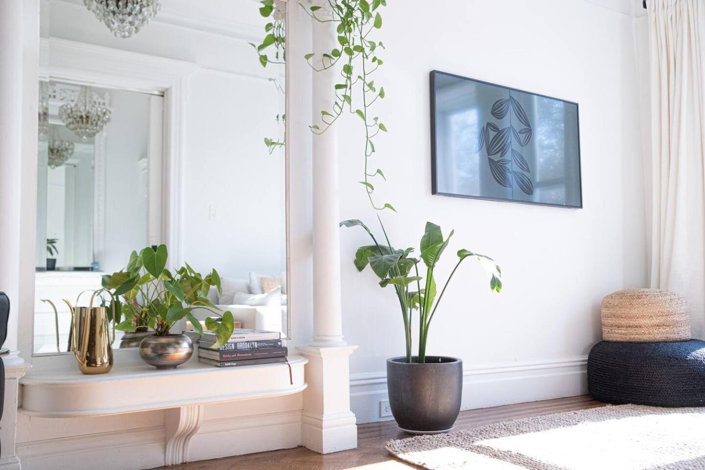 Two Story Luxury Brooklyn Brownstone * Nova York