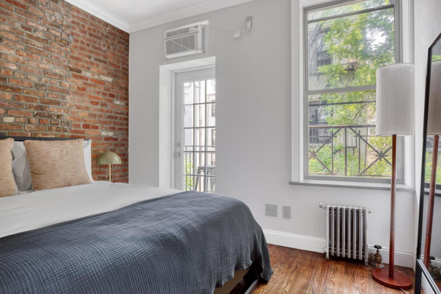 Stunning Nolita 1br W Wd Nr Soho Nyc-805