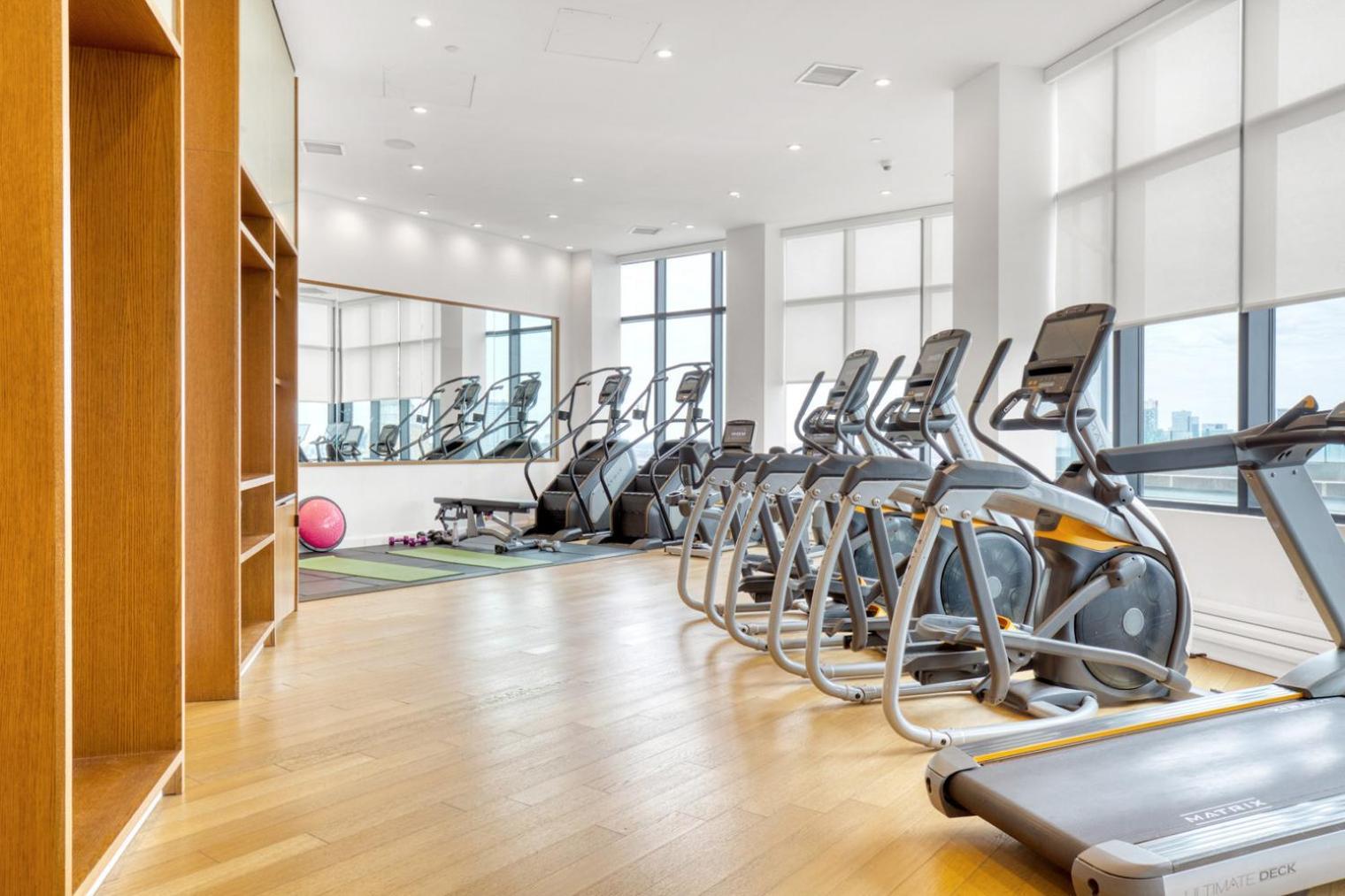 Midtown East 2br W Gym Roofdeck Nr Parks Nyc-1207 Appartement