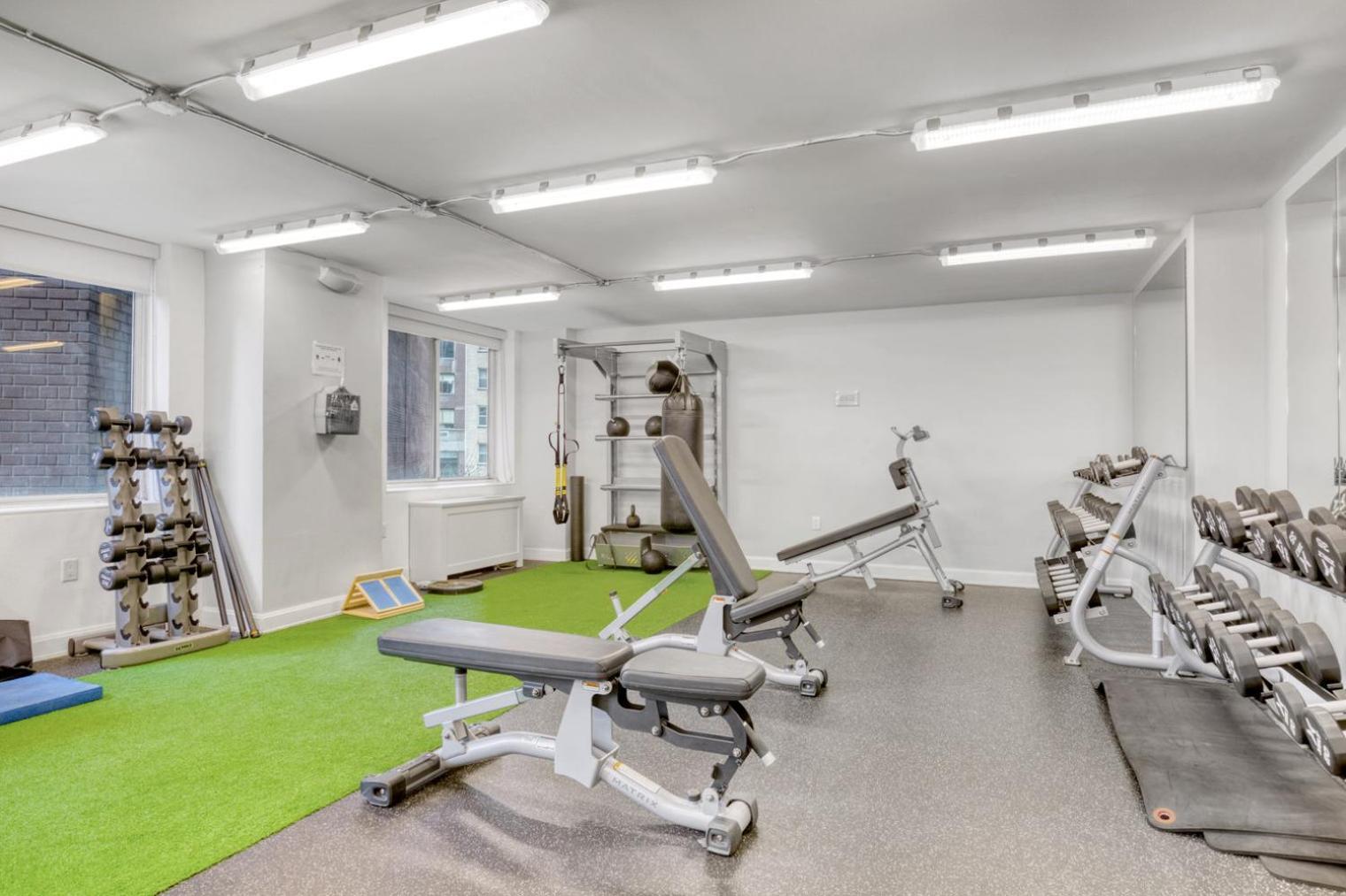 Midtown East 2br W Gym Roofdeck Nr Parks Nyc-1207 Appartement *