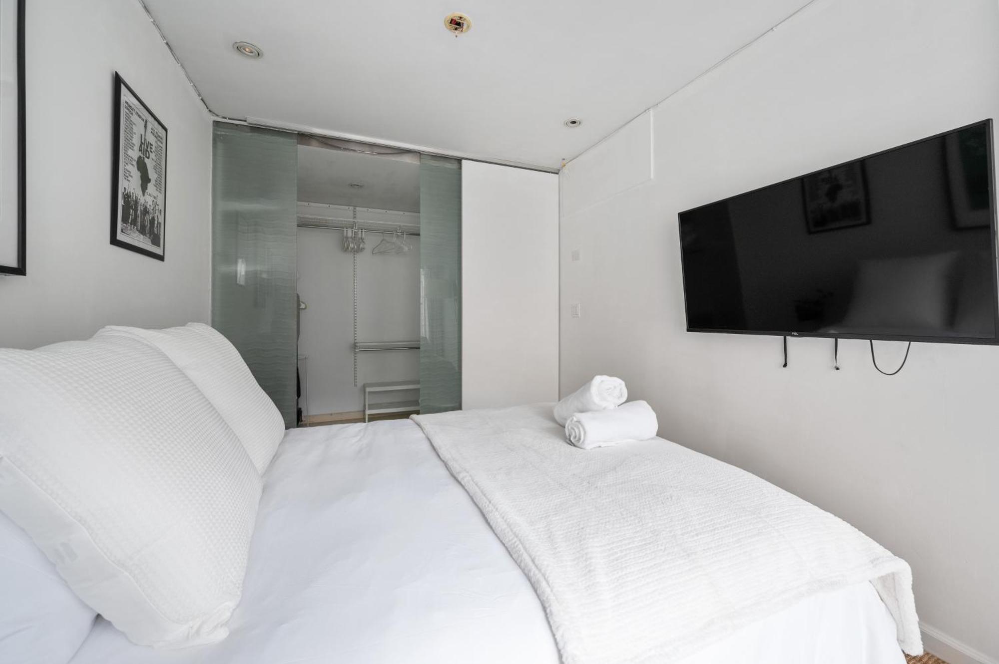 Appartement Chinatown Essential 2 Bedroom 900 Square Feet
