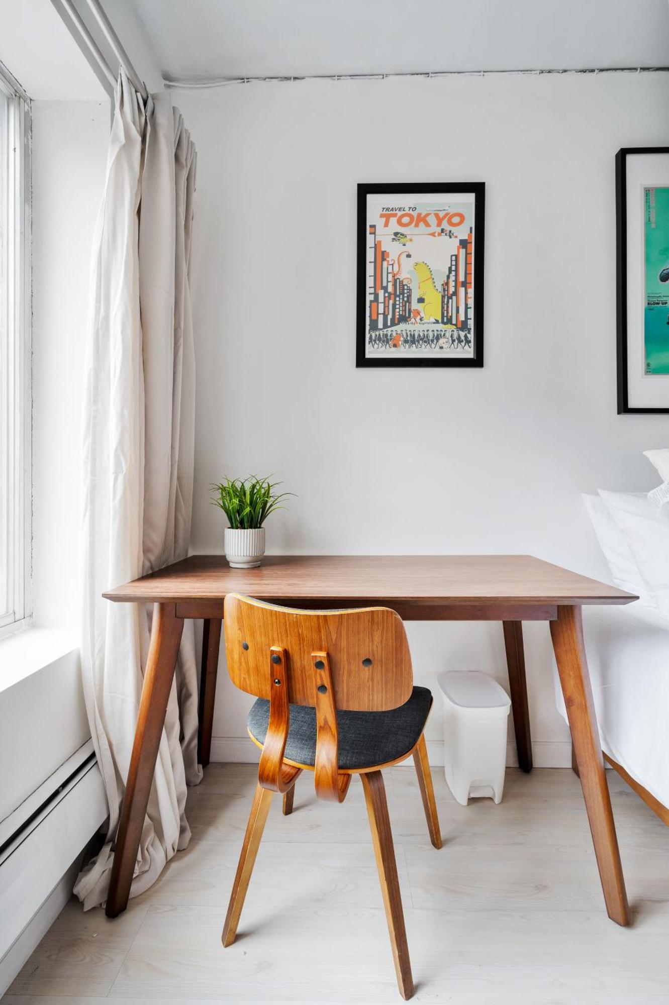 Chinatown Essential 2 Bedroom 900 Square Feet New York