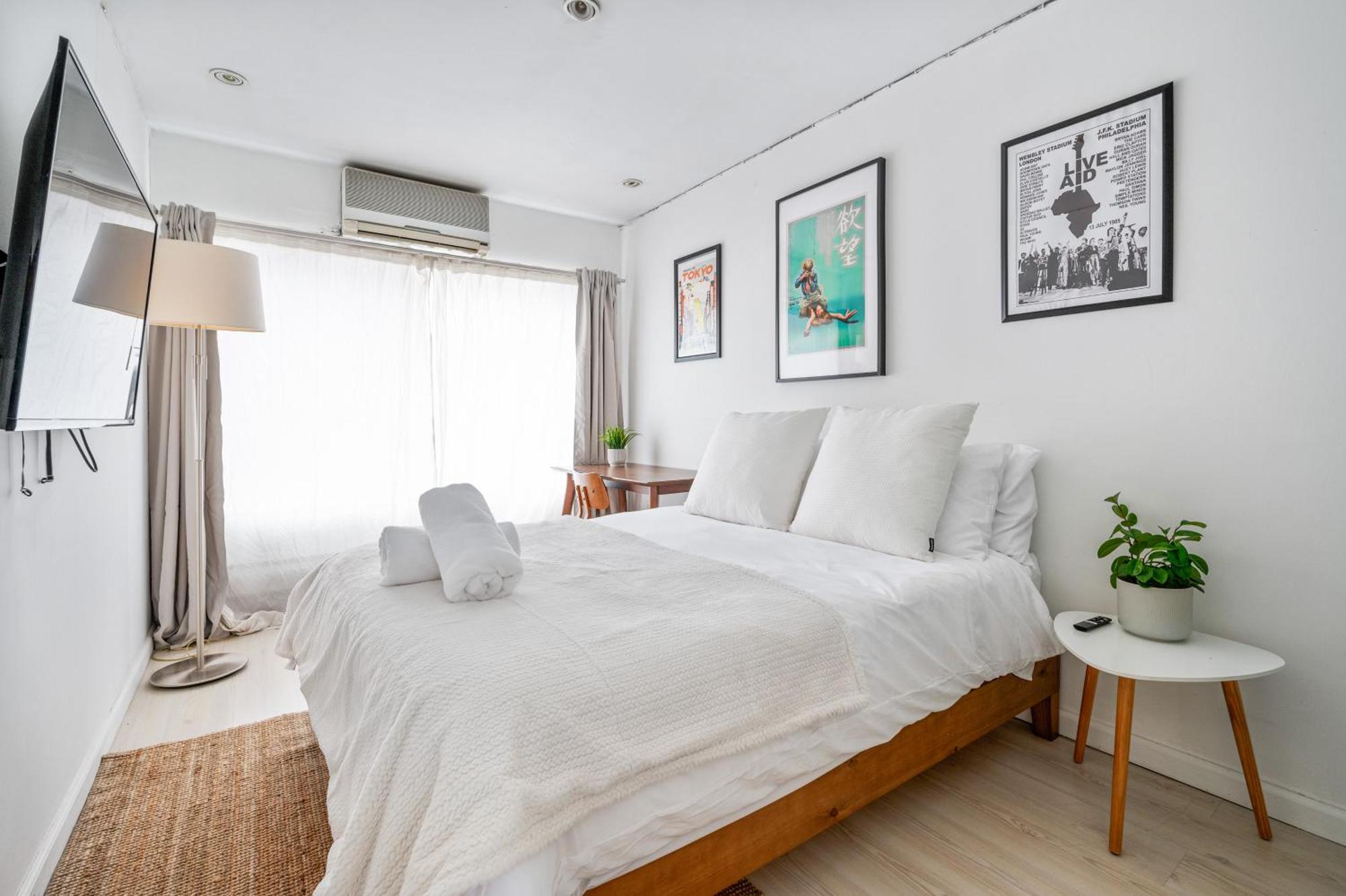 Chinatown Essential 2 Bedroom 900 Square Feet New York