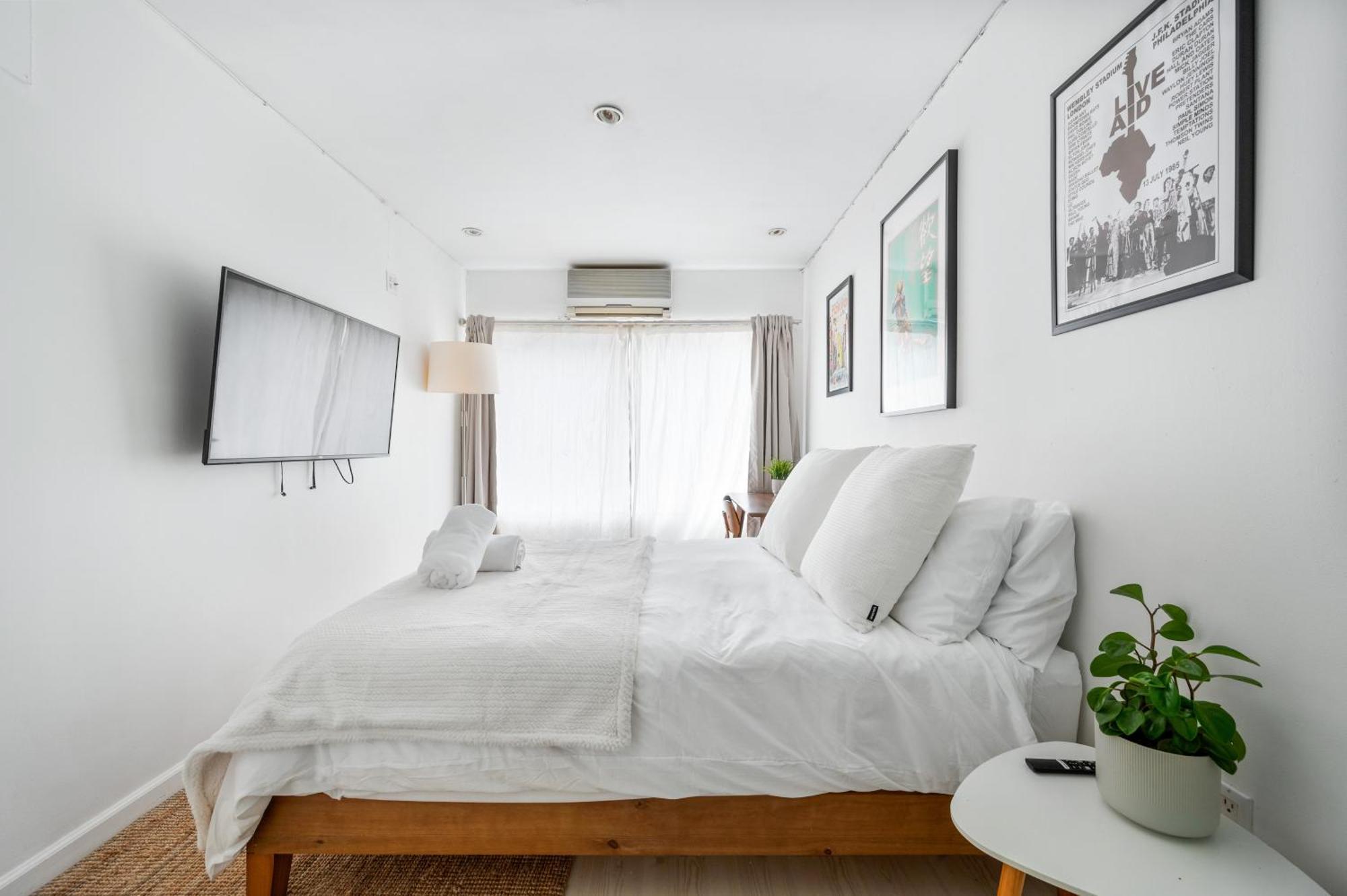 Chinatown Essential 2 Bedroom 900 Square Feet Appartement