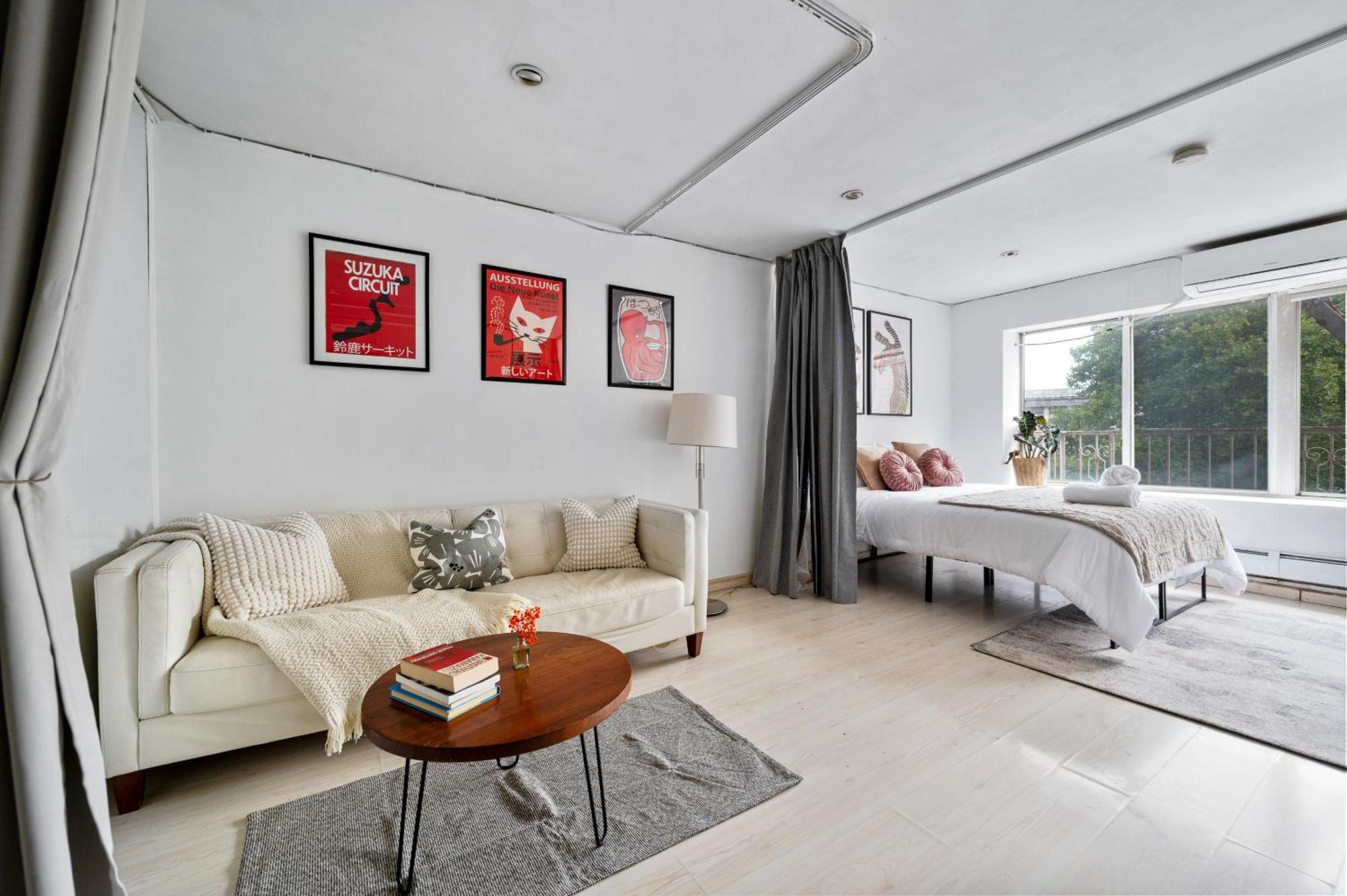Chinatown Essential 2 Bedroom 900 Square Feet