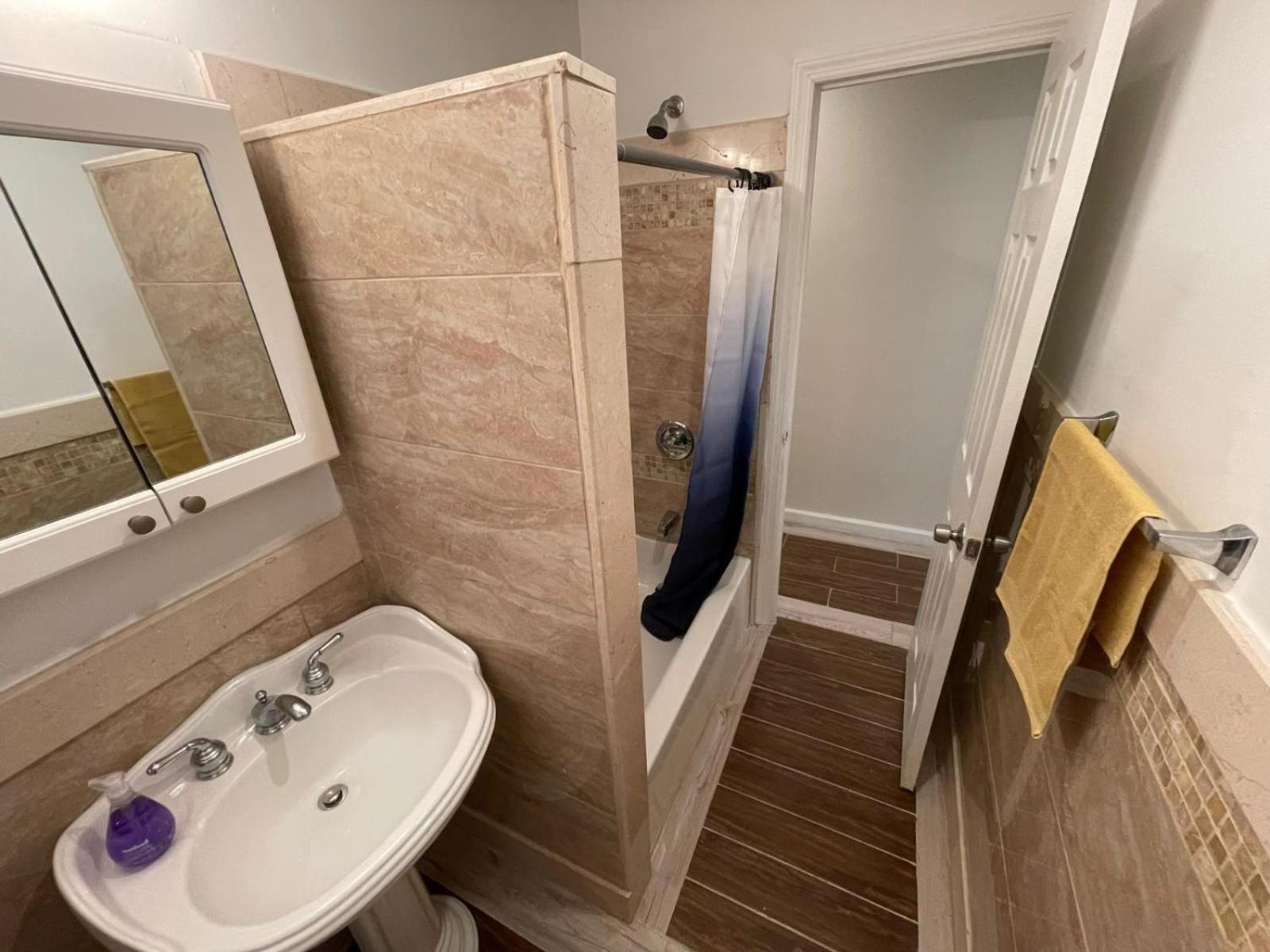2 Bedrooms Flat 5 Minutes From Times Square