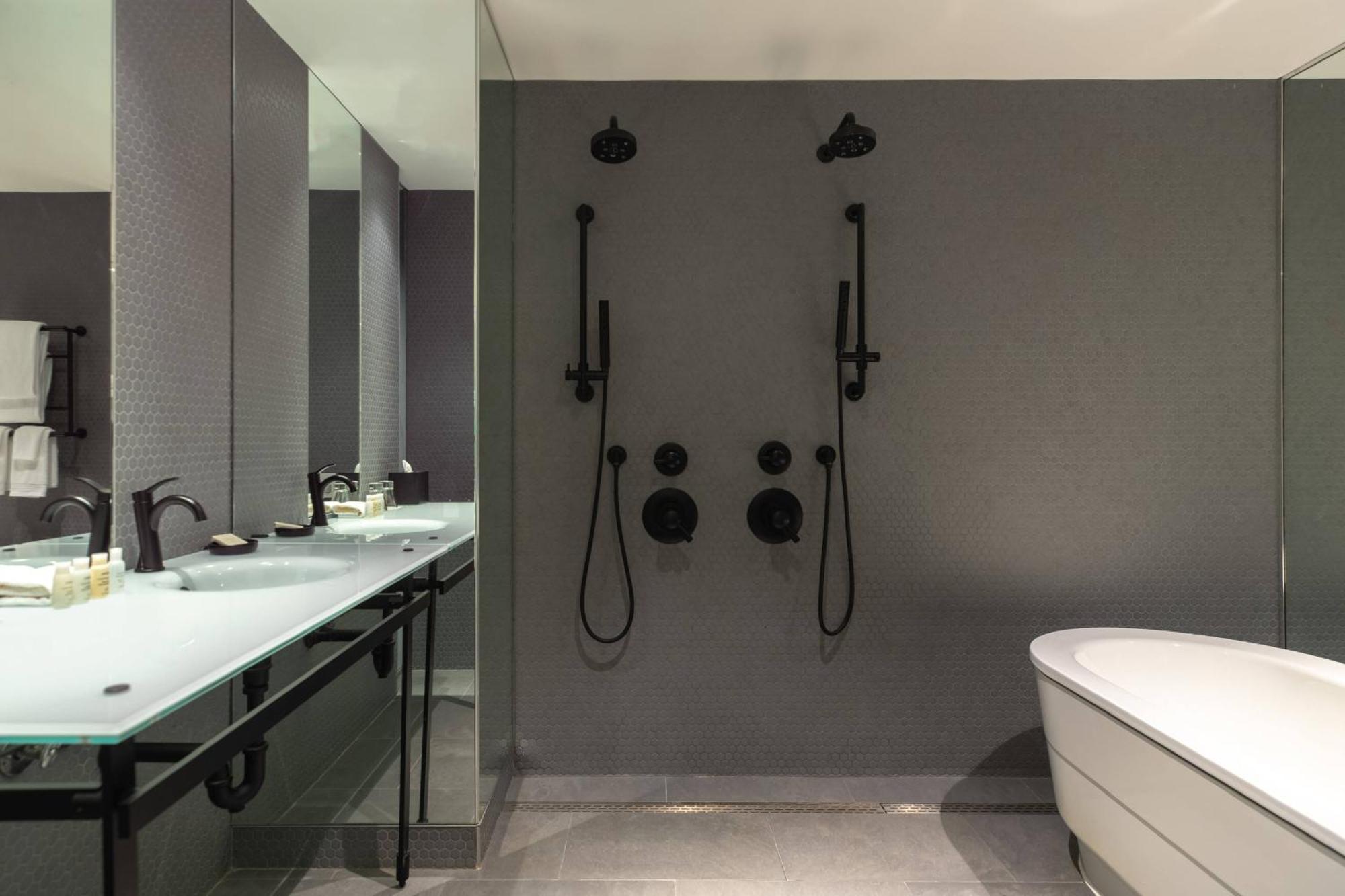 Renaissance Times Square 4*