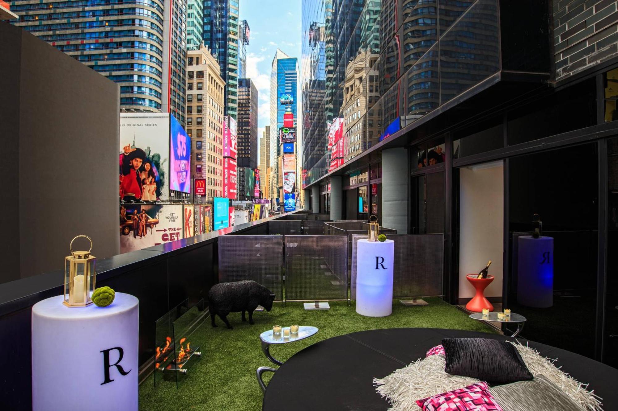 Renaissance Times Square 4*