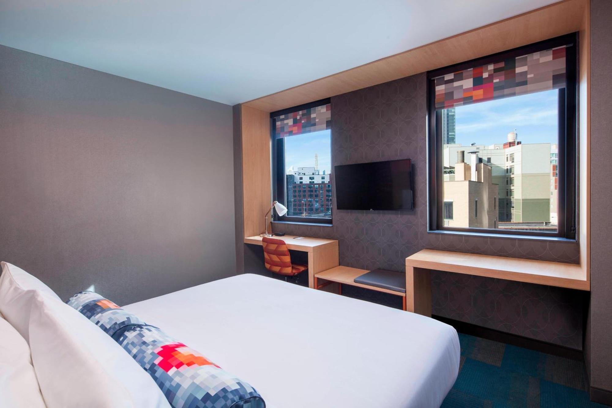 Aloft Long Island City-manhattan View