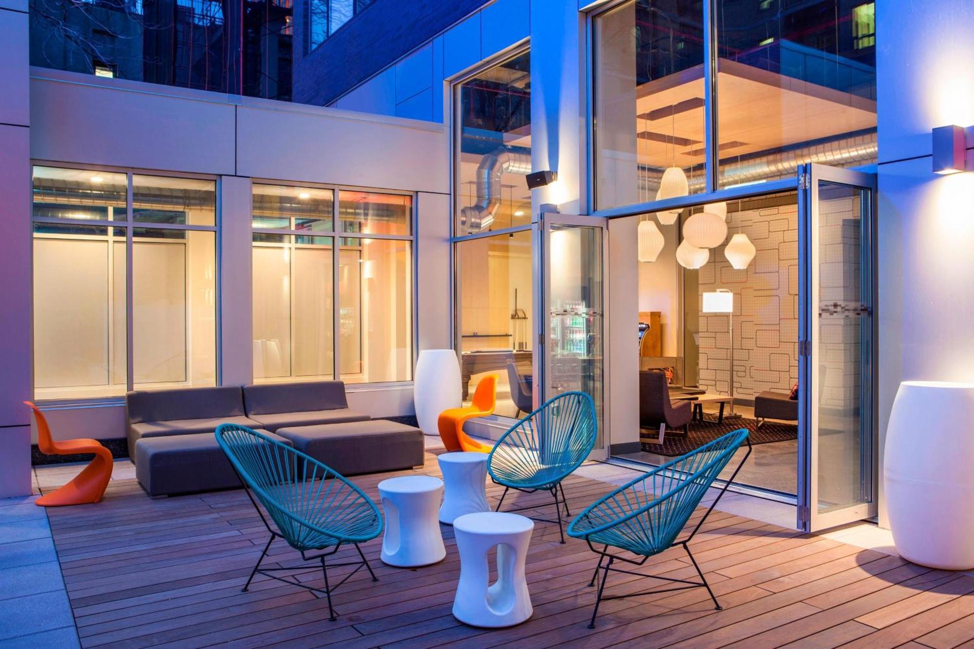 Aloft Long Island City-manhattan View