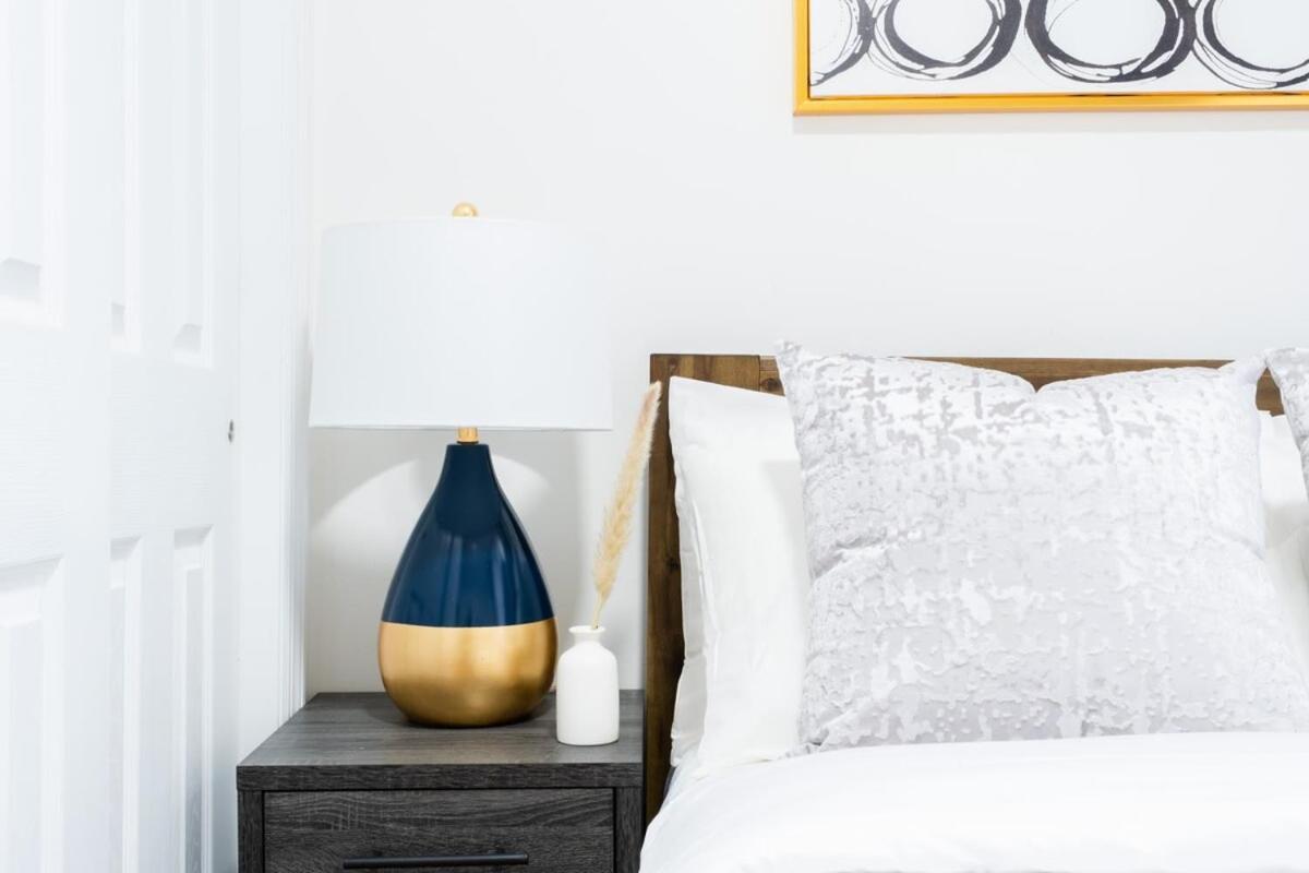 49-3b Newly Renovated 2br Wd Midtown East
