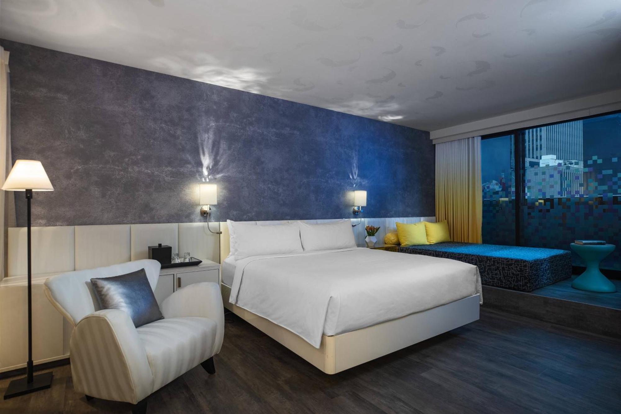 Renaissance Times Square Hotel