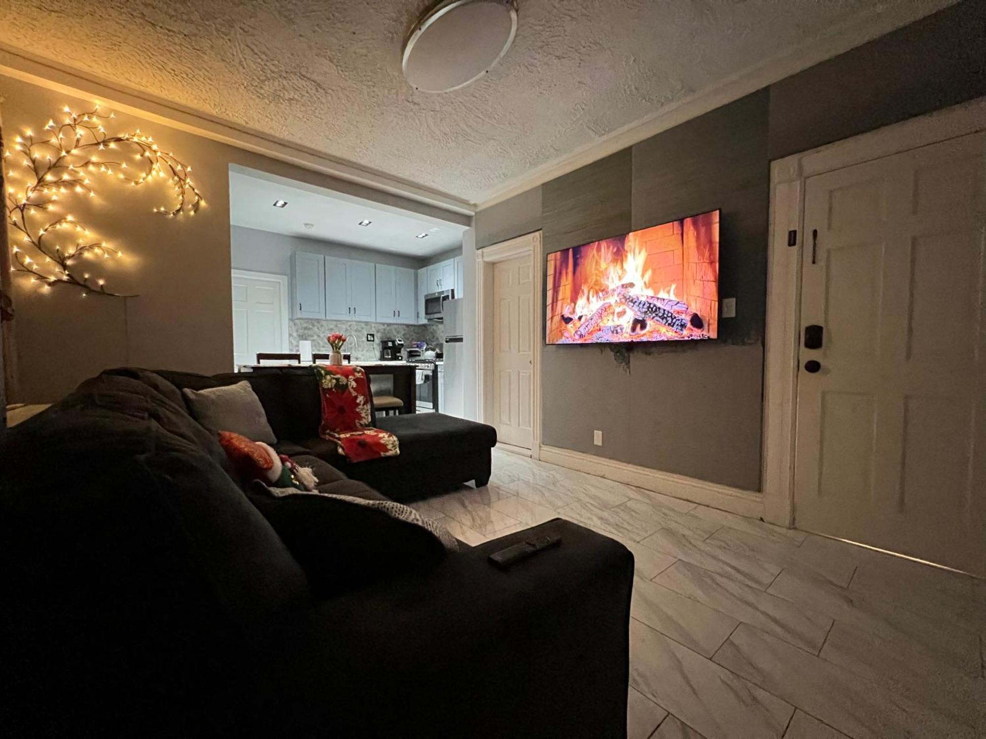 3 Bedrooms In 2nd Floor Modern Brooklyn Home, Close To J Train Gæstehus *