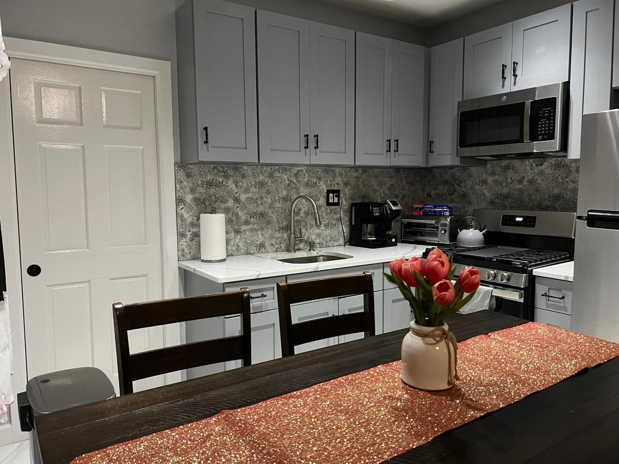 3 Bedrooms In 2nd Floor Modern Brooklyn Home, Close To J Train Gæstehus New York