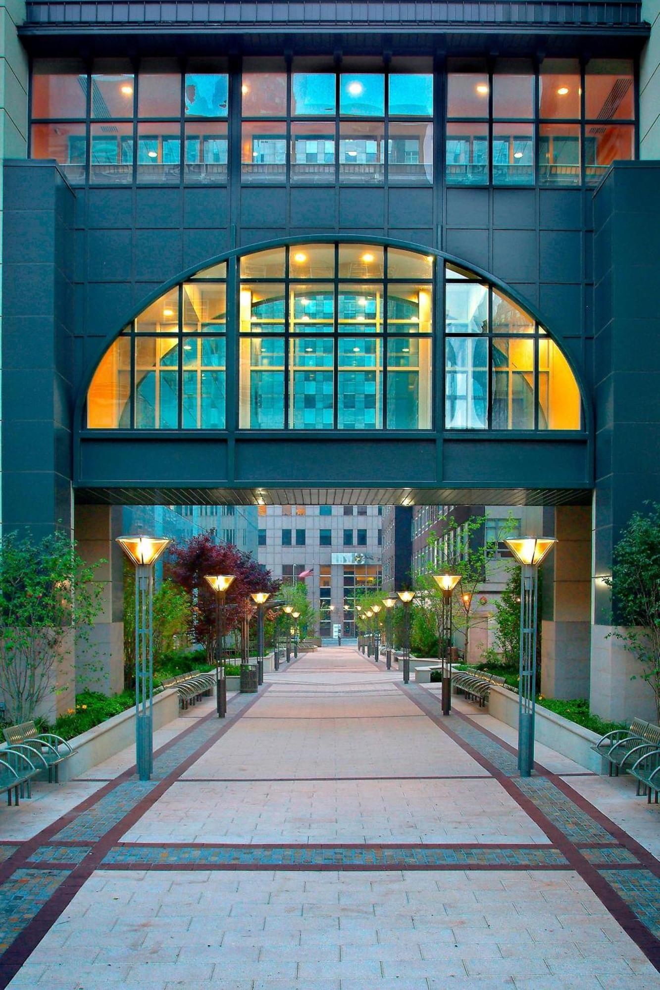 Hotel Marriott At The Brooklyn Bridge