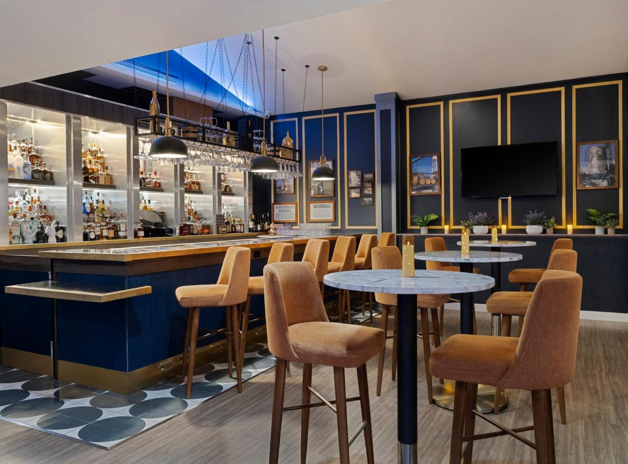 Hotel De Point 4*