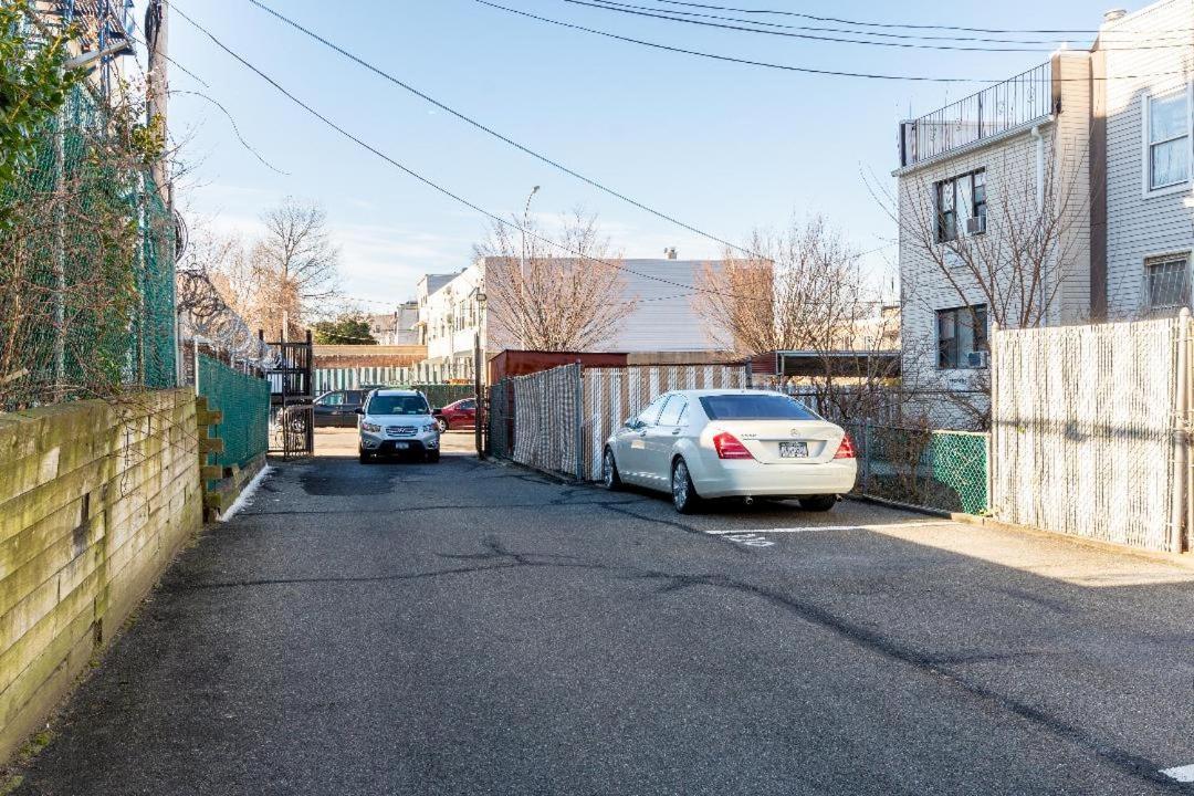 Two Bedrooms Manage And Supervise By Host Endless Features Amenities Dishwasher Washer Dryer Wifi Internet Services By Verizon Fios 960 Upload 960 Download Bi Monthly Free Housekeeping Services Huge 10000 Square Footage