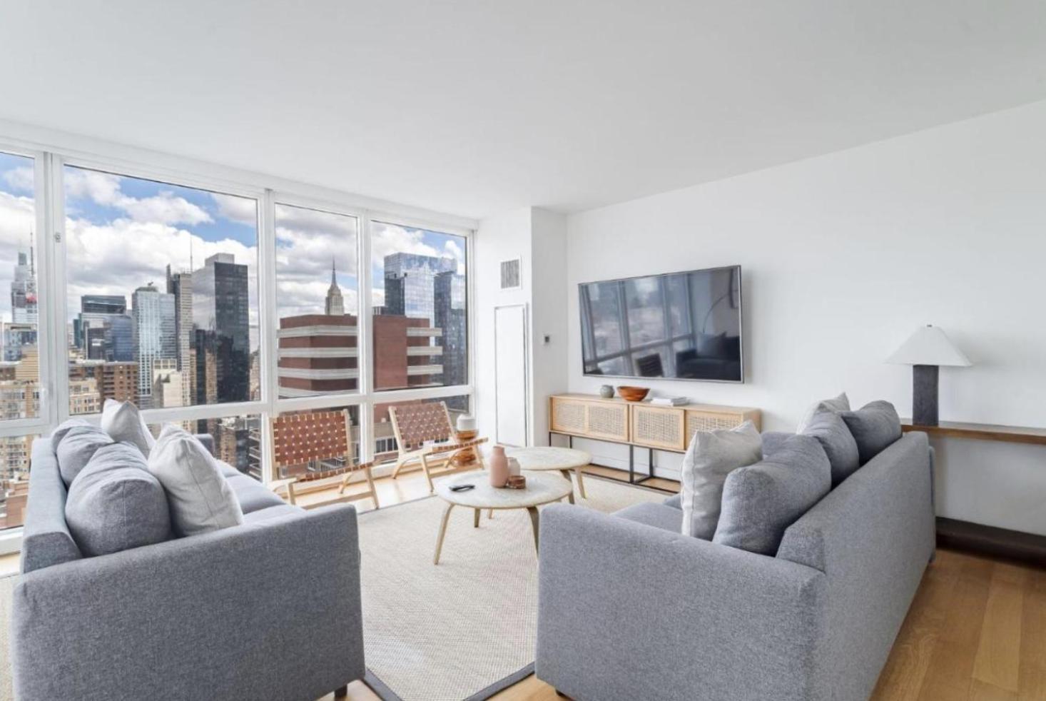 Super Stunning Views With Amazing 2 Beds 1,5 Bath Appartement