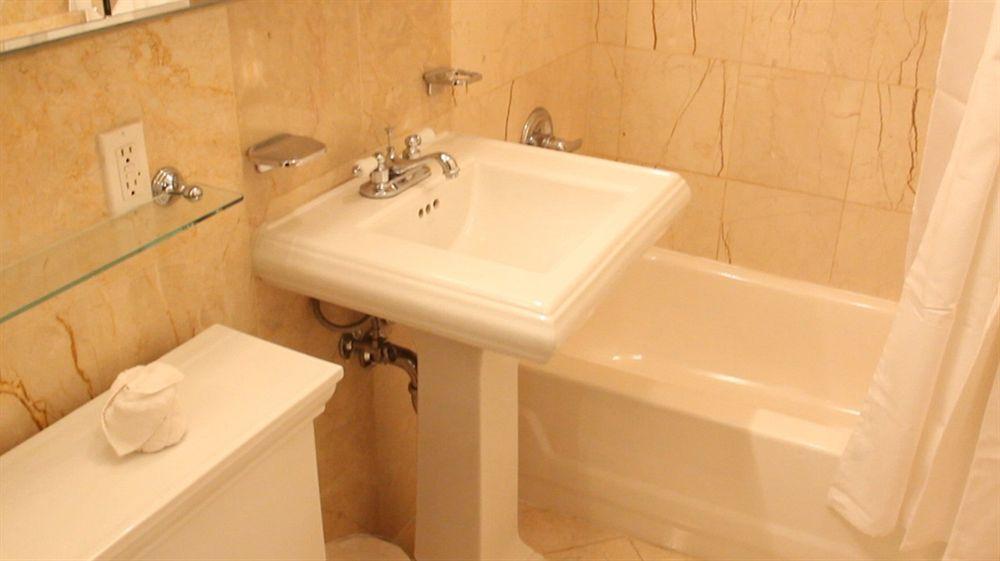 Hotel East Village Suites 3*