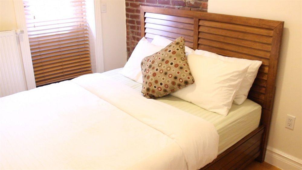 Hotel East Village Suites