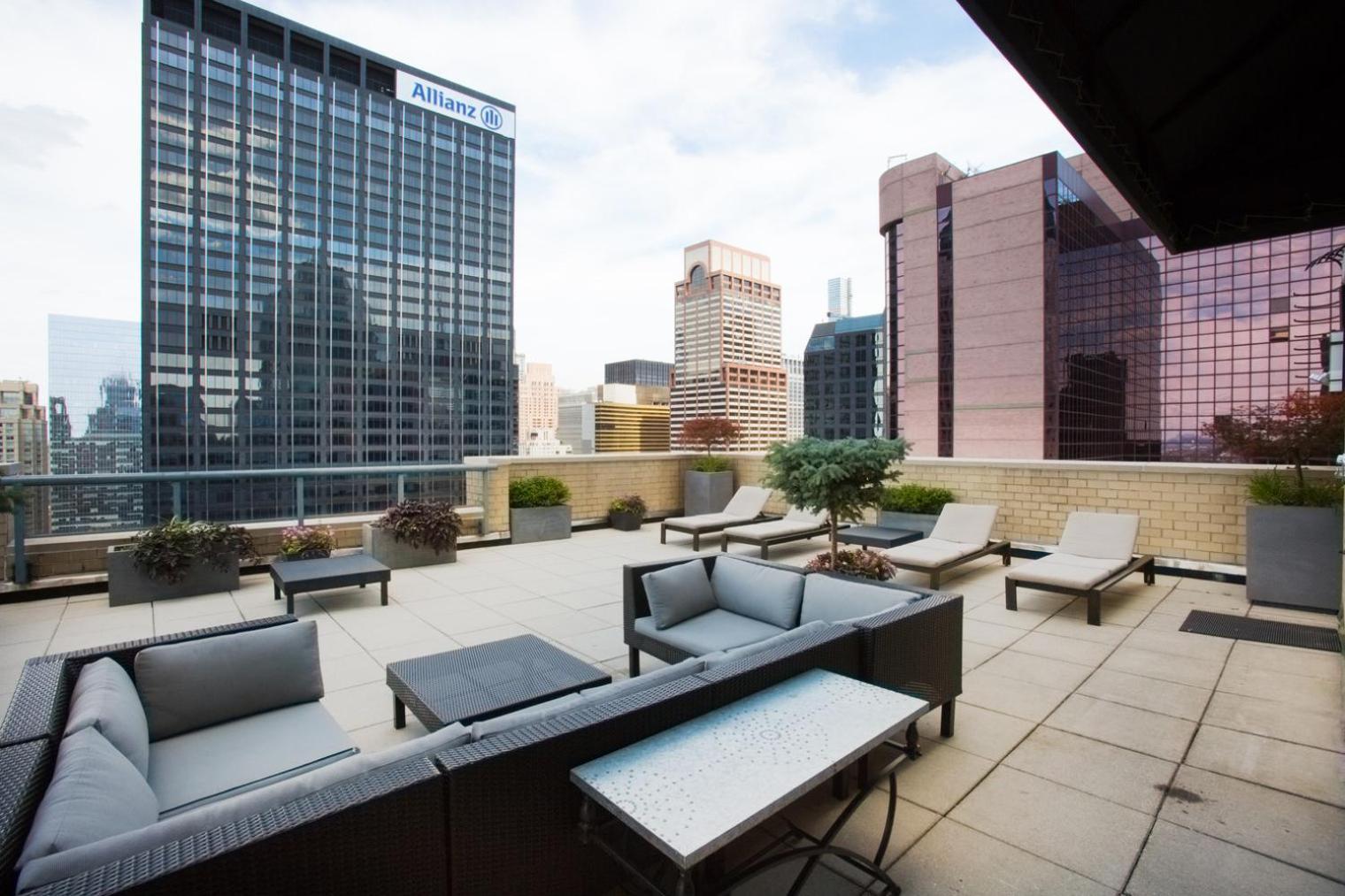 1br Nr Times Sq W Indoor Pool Gym Nyc-102